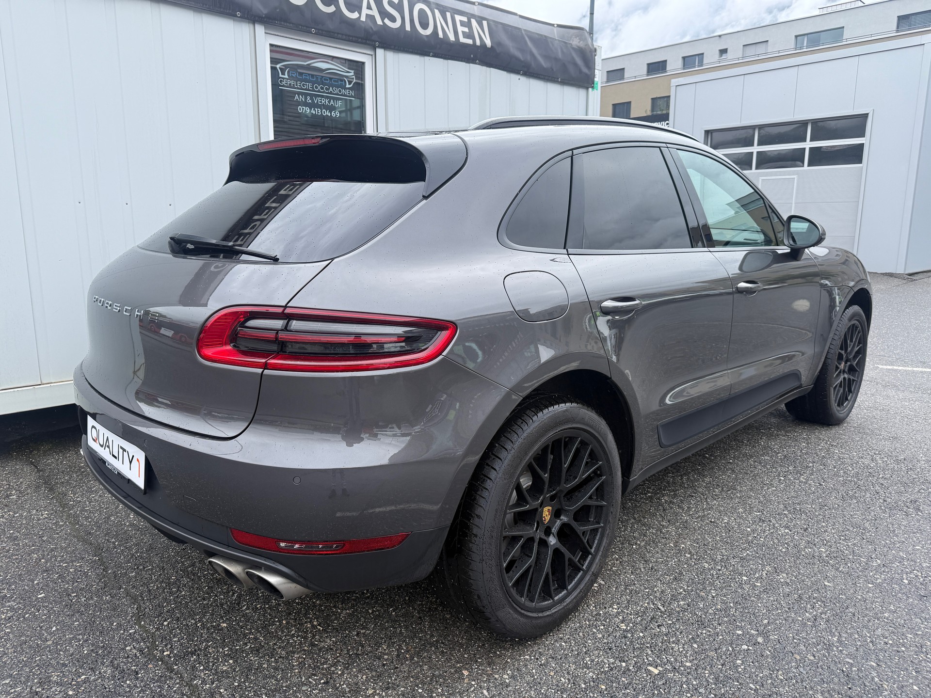 PORSCHE Macan S PDK *TOP-GEPLEGT*ALLE SERVICE BEI PORSCHE*MFK FRISCH*20" PORSCHE ALU*-showroom-element-2