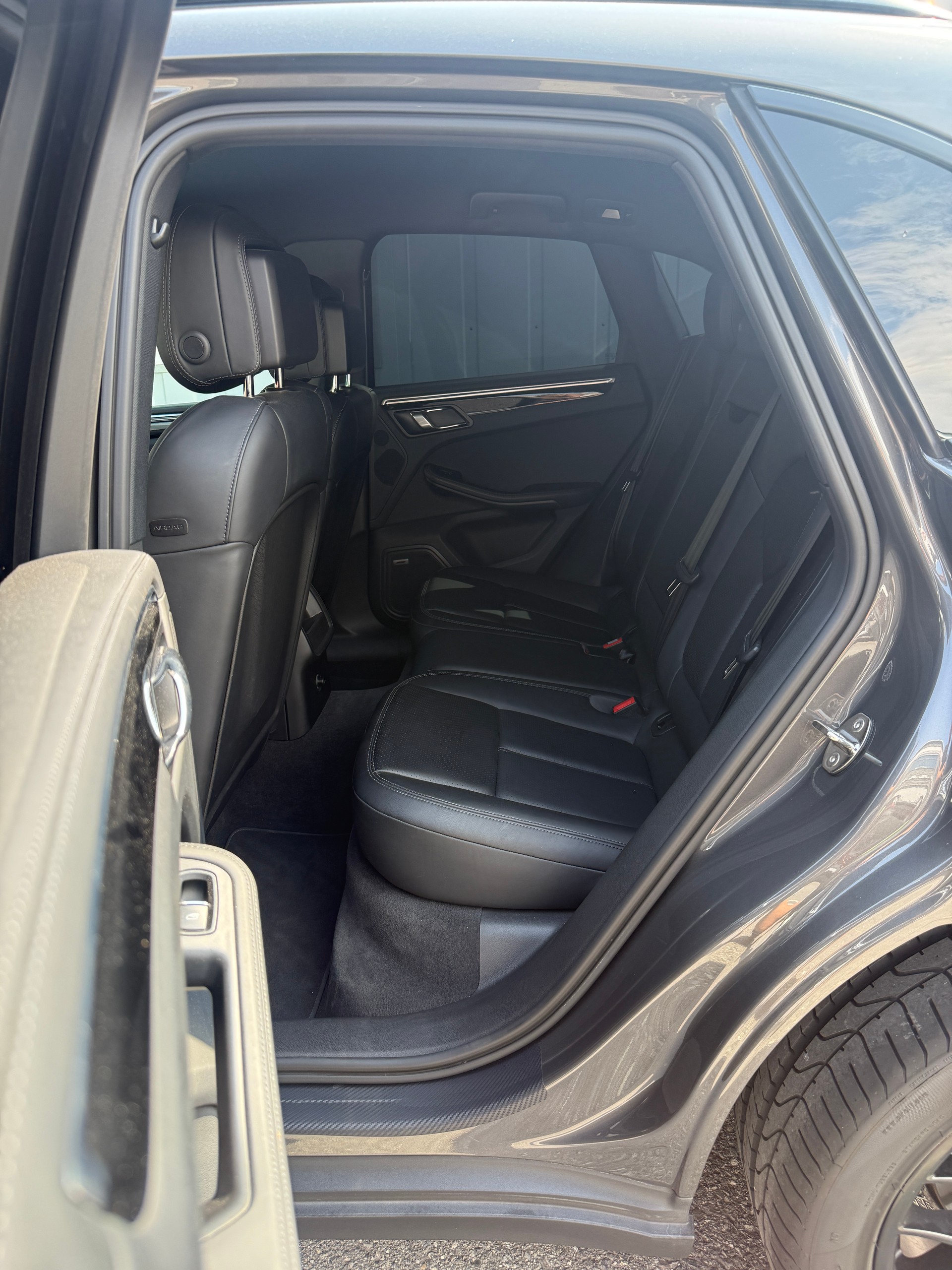 PORSCHE Macan S PDK *TOP-GEPLEGT*ALLE SERVICE BEI PORSCHE*MFK FRISCH*20" PORSCHE ALU*-image-13