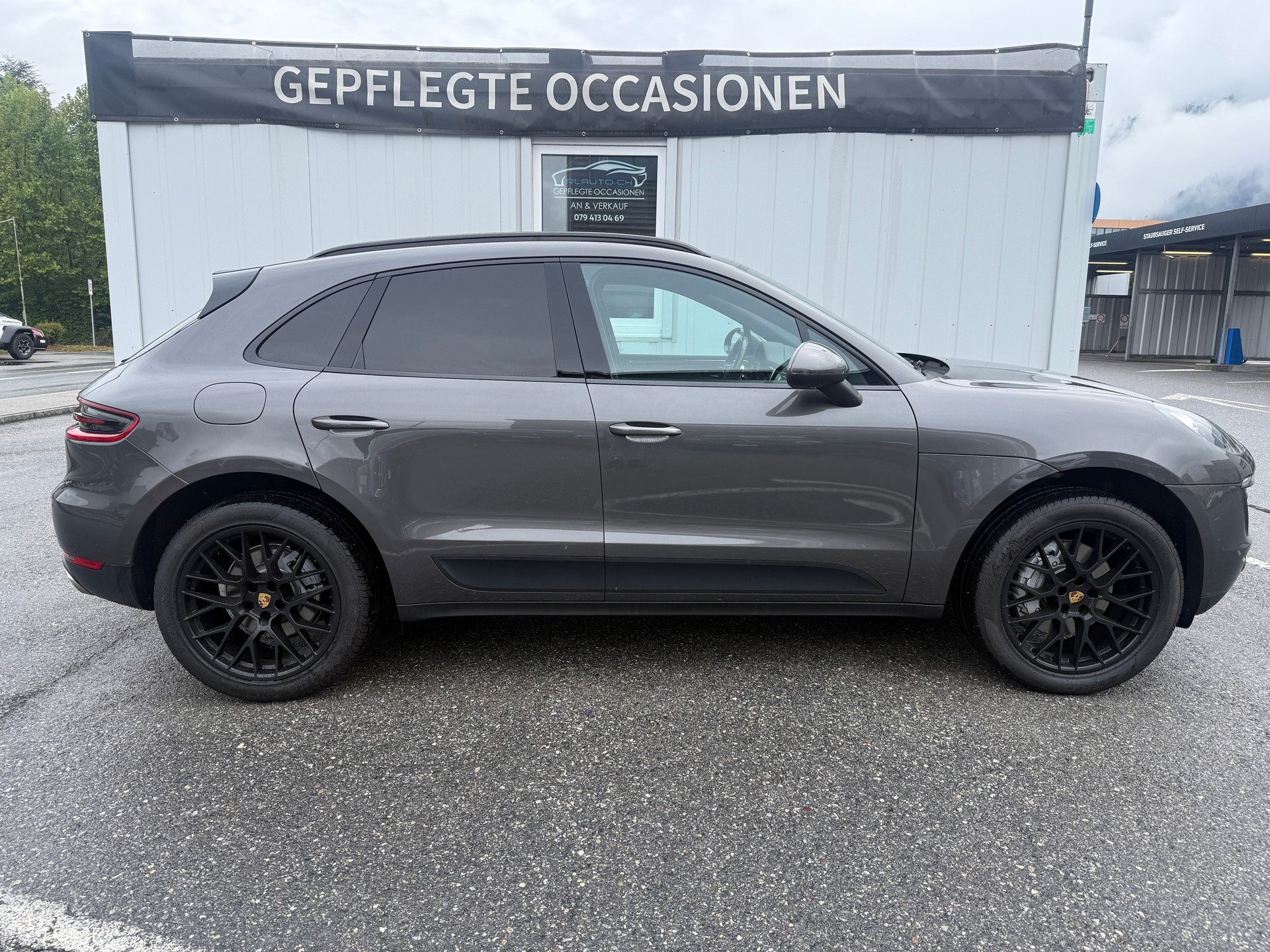PORSCHE Macan S PDK *TOP-GEPLEGT*ALLE SERVICE BEI PORSCHE*MFK FRISCH*20" PORSCHE ALU*-showroom-element-1
