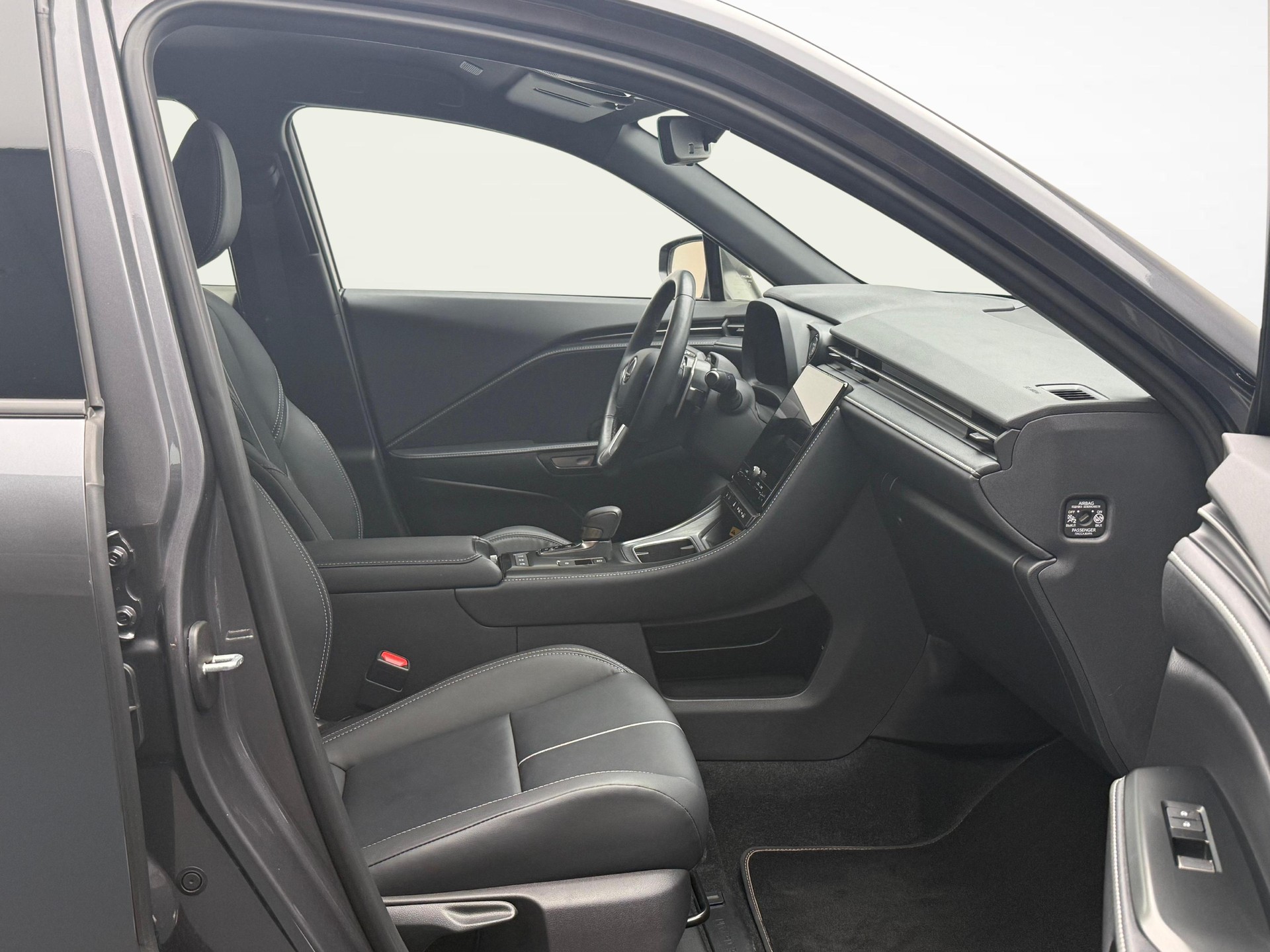 LEXUS LBX 1.5 Hybrid Relax AWD-image-9