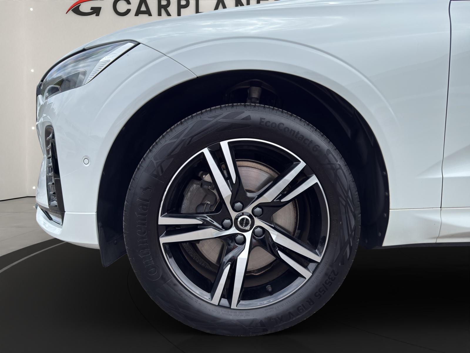 VOLVO XC60 2.0 B4 MH R-Design AWD-image-6