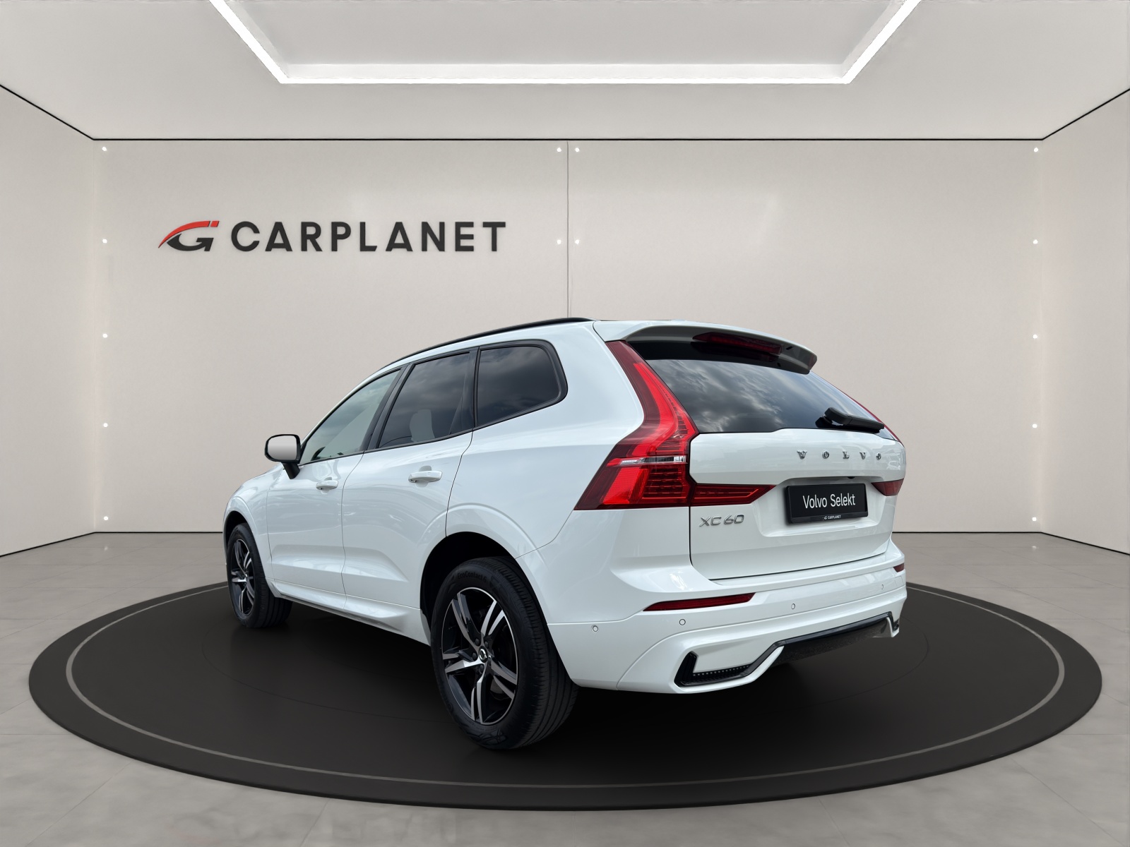 VOLVO XC60 2.0 B4 MH R-Design AWD-showroom-element-3