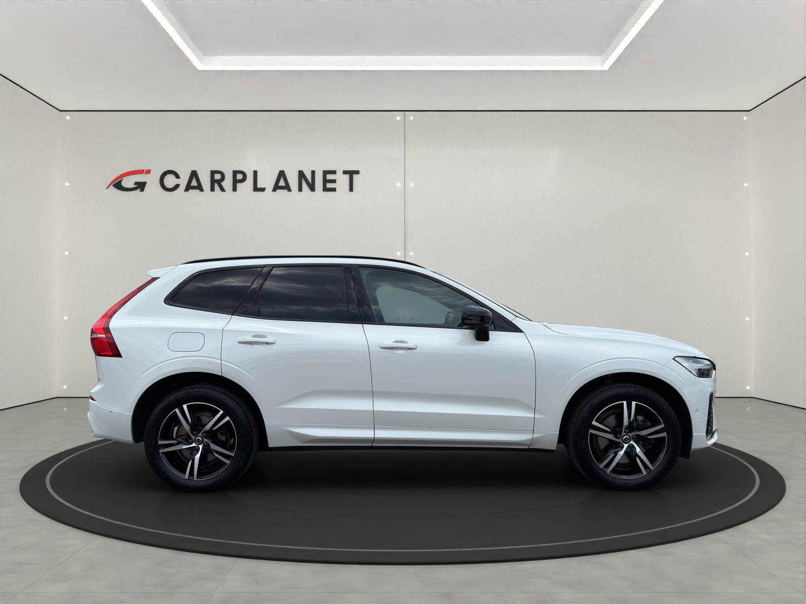 VOLVO XC60 2.0 B4 MH R-Design AWD-showroom-element-1