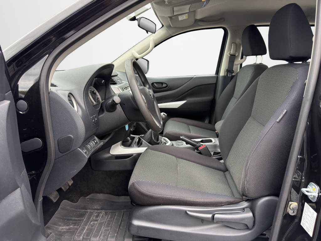 NISSAN Navara 2.3 dCi Double Cab Visia S/S-image-8