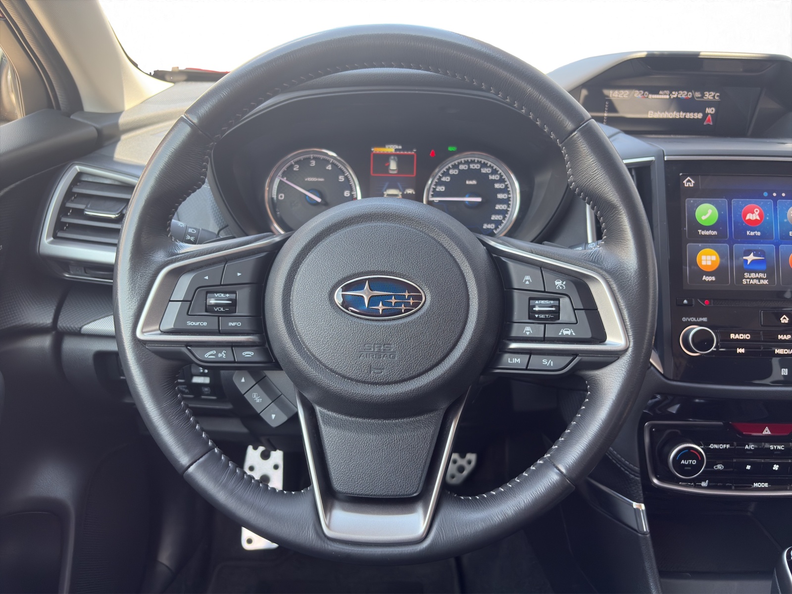SUBARU Forester Station 2.0i e-Boxer Swiss Plus-image-10