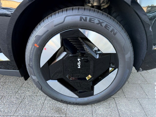 KIA EV5 81 kWh Earth-image-11