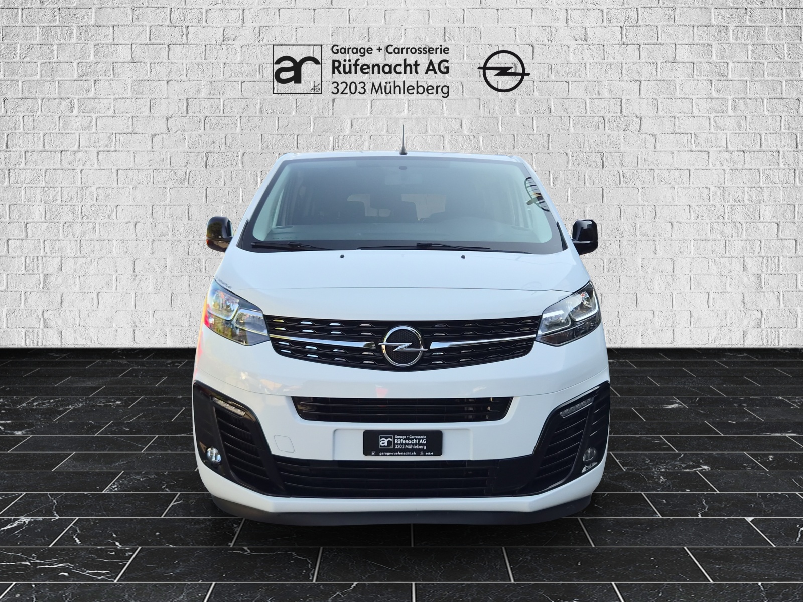 OPEL Vivaro Kombi 2.7 t M 2.0 CDTI 150 Essentia S/S-showroom-element-2