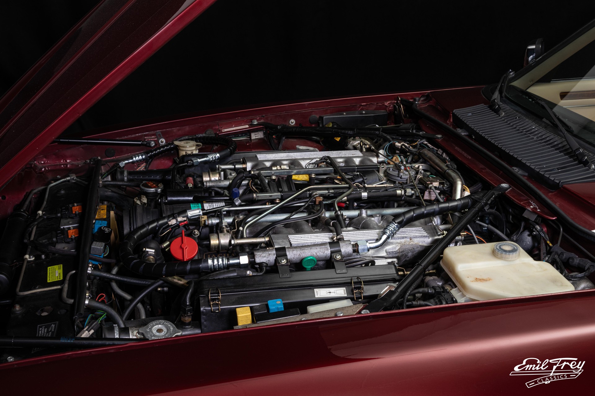 JAGUAR V12 Convertible-image-4