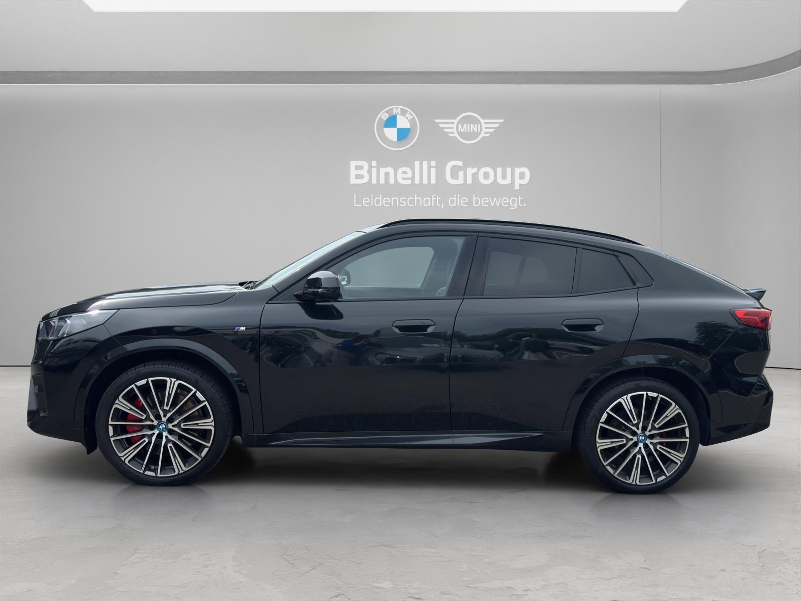 BMW iX2 30 xDrive-showroom-element-1