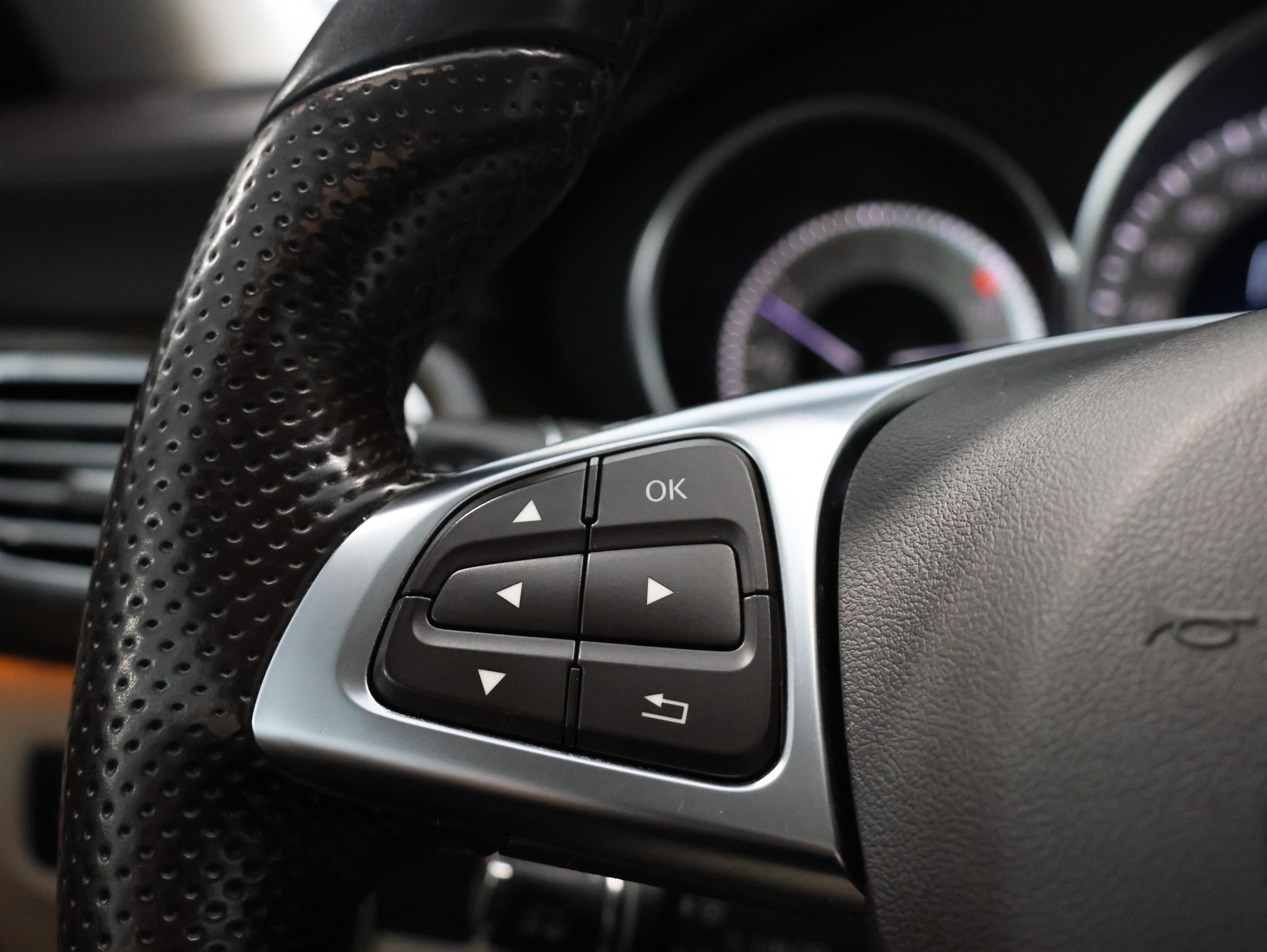 MERCEDES-BENZ CLS Shooting Brake 500 4Matic 9G-Tronic *Harman/Kardon* *Keskin Felgen* *360 Kamera*-image-21