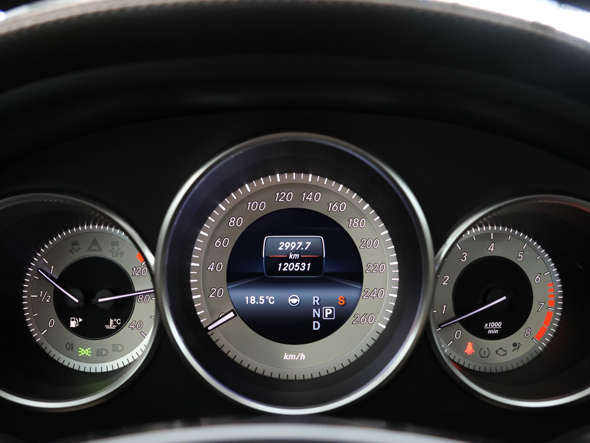 MERCEDES-BENZ CLS Shooting Brake 500 4Matic 9G-Tronic *Harman/Kardon* *Keskin Felgen* *360 Kamera*-image-17