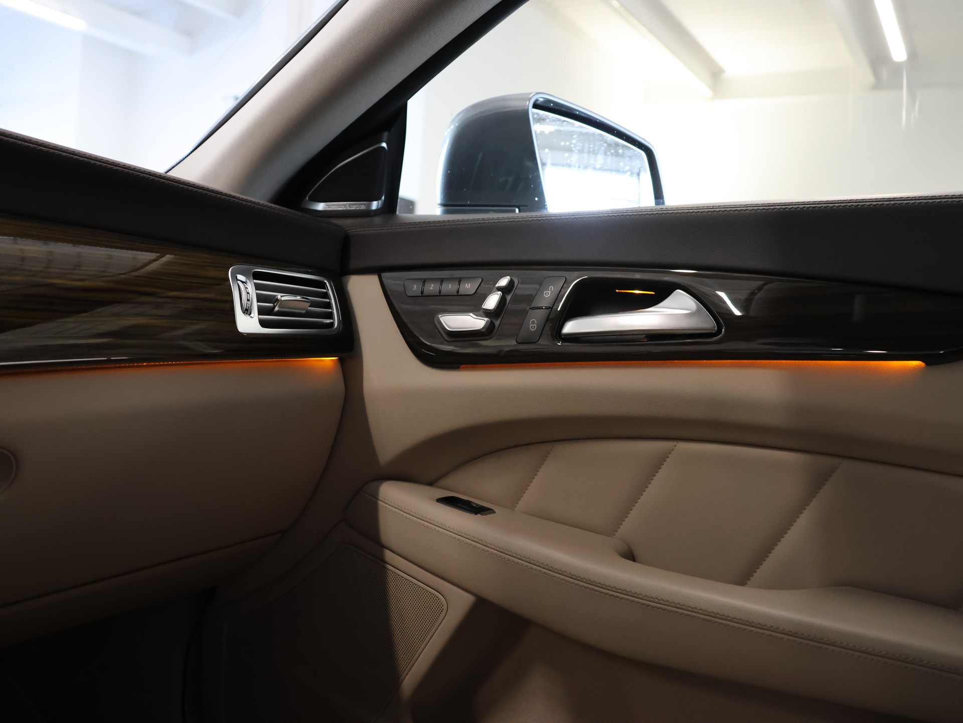 MERCEDES-BENZ CLS Shooting Brake 500 4Matic 9G-Tronic *Harman/Kardon* *Keskin Felgen* *360 Kamera*-image-32