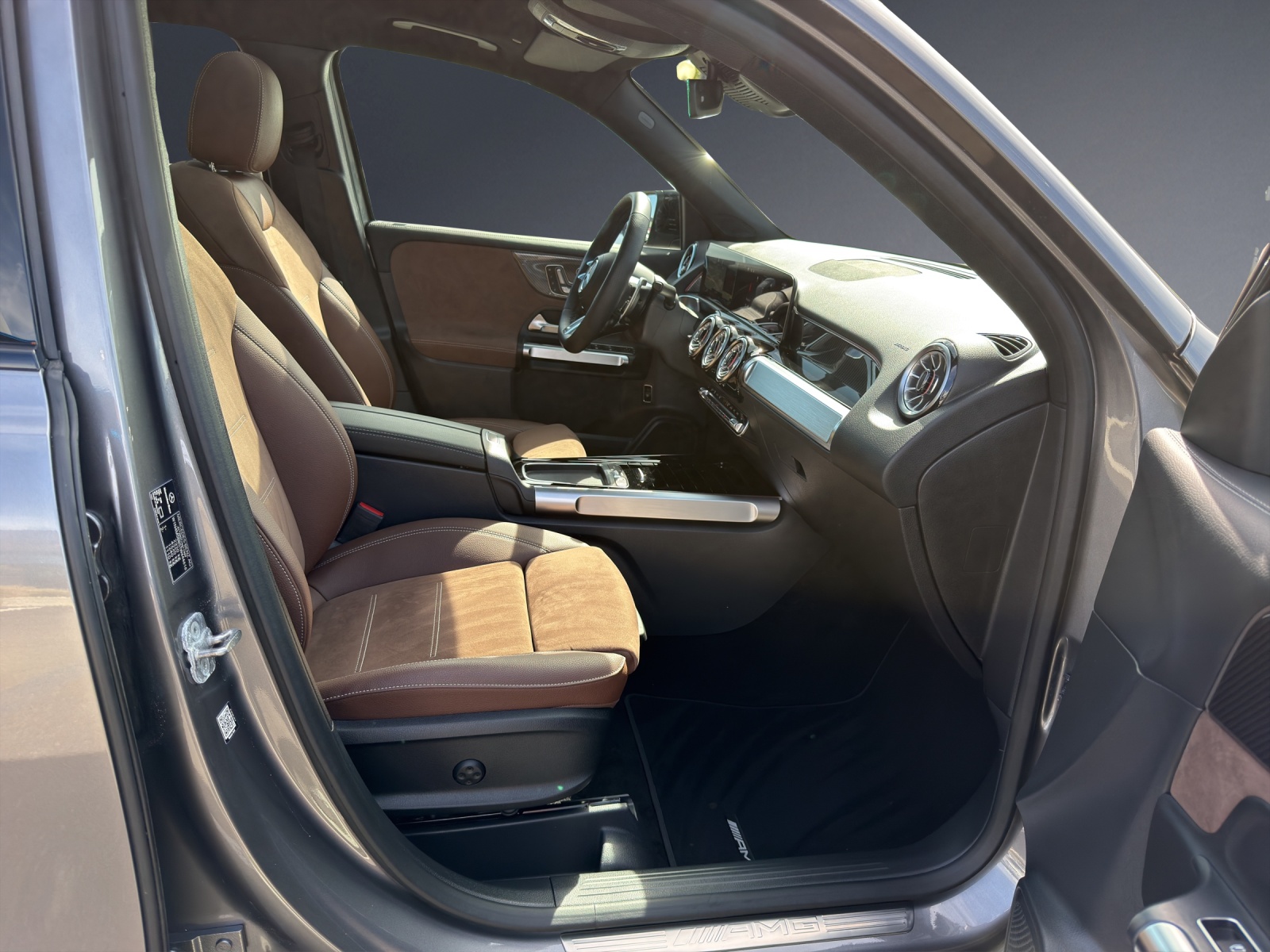 MERCEDES-BENZ GLB AMG 35 4Matic 8G-Tronic-image-6