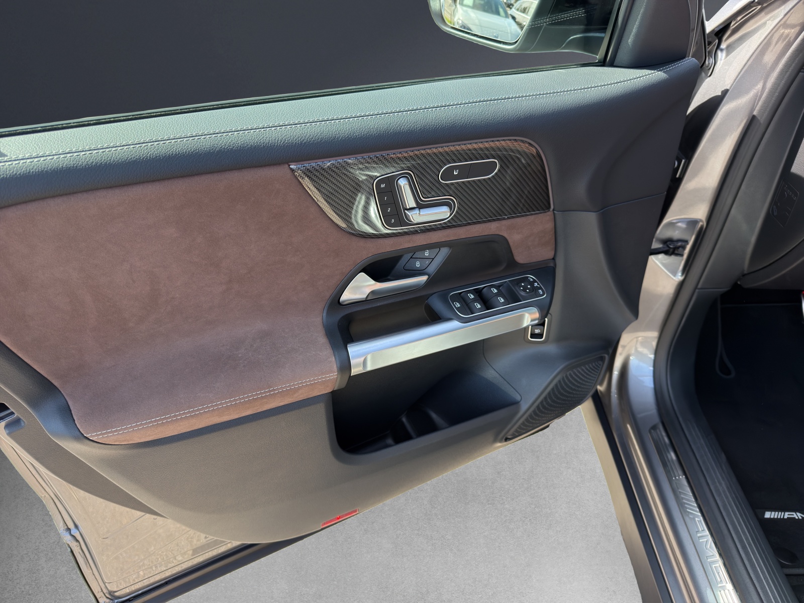 MERCEDES-BENZ GLB AMG 35 4Matic 8G-Tronic-image-12