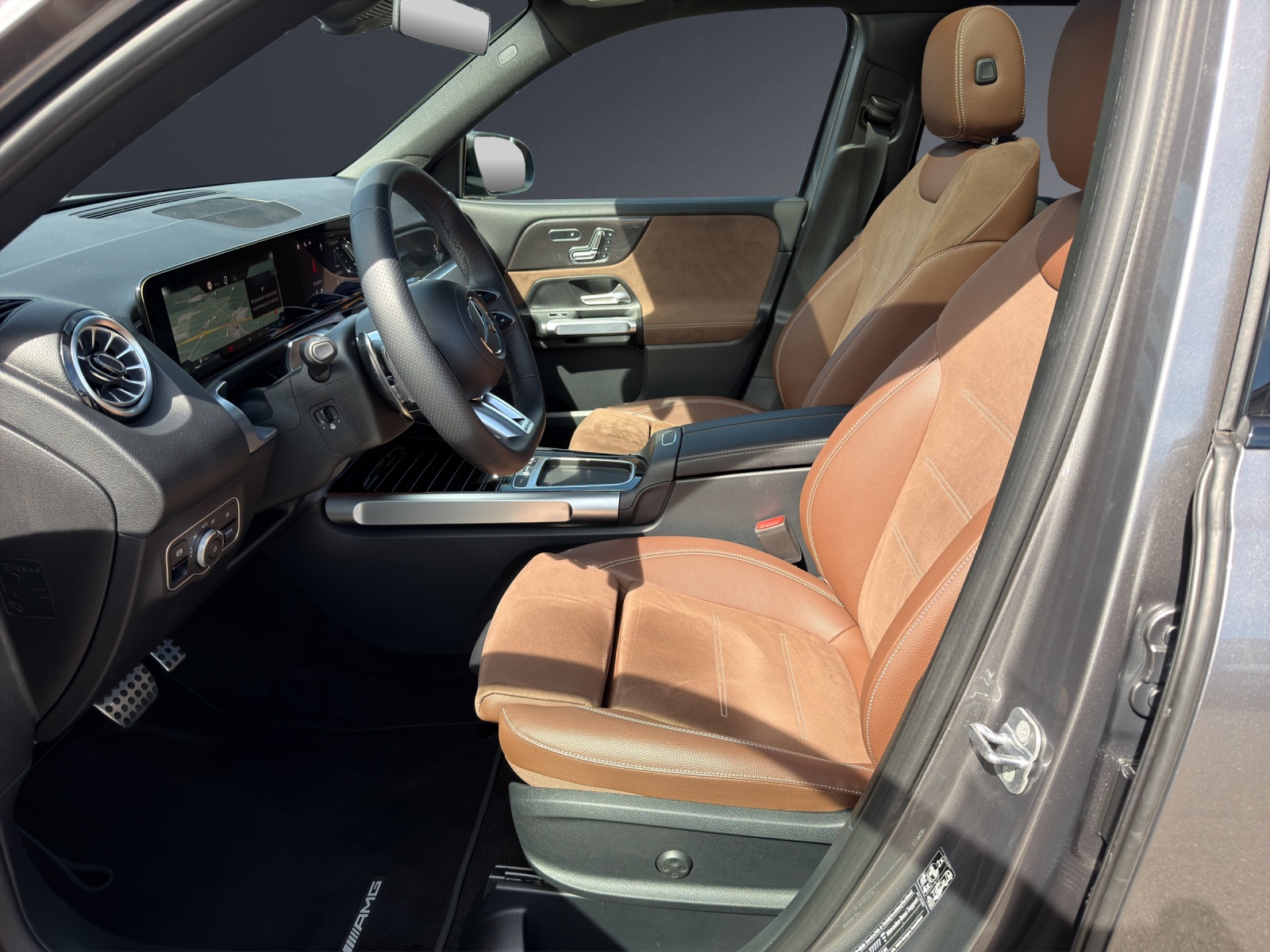 MERCEDES-BENZ GLB AMG 35 4Matic 8G-Tronic-image-5