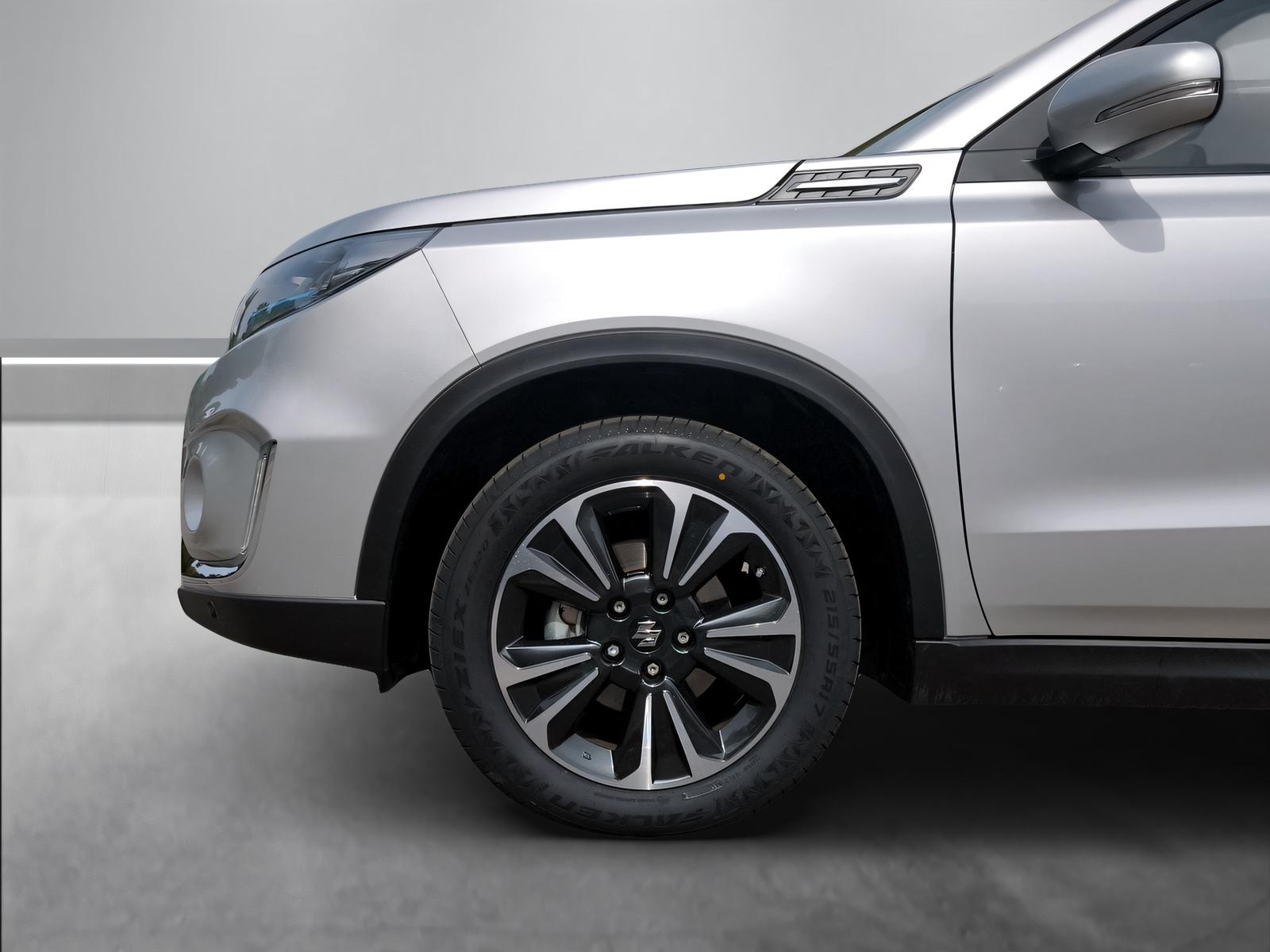 SUZUKI Vitara 1.5 Compact Top Hybrid 4x4-image-16