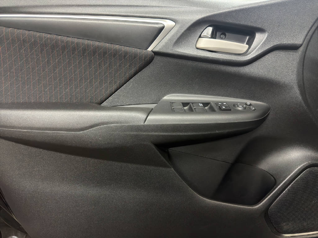 HONDA Jazz 1.5i-VTEC Dynamic CVT-image-6