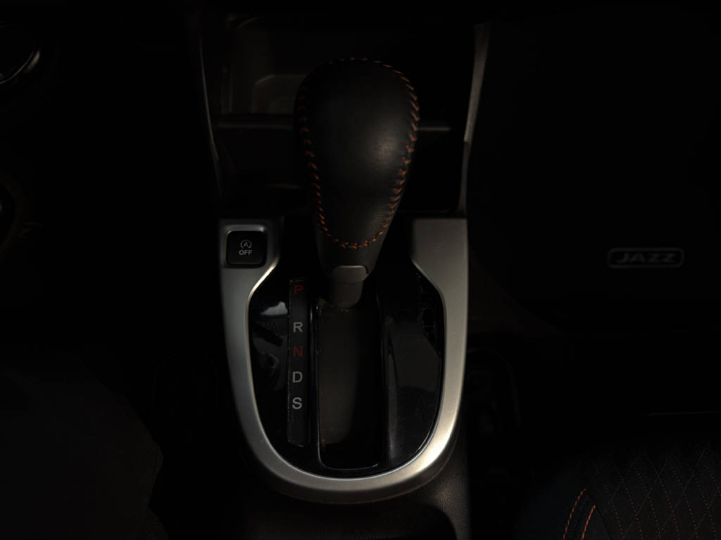 HONDA Jazz 1.5i-VTEC Dynamic CVT-image-16