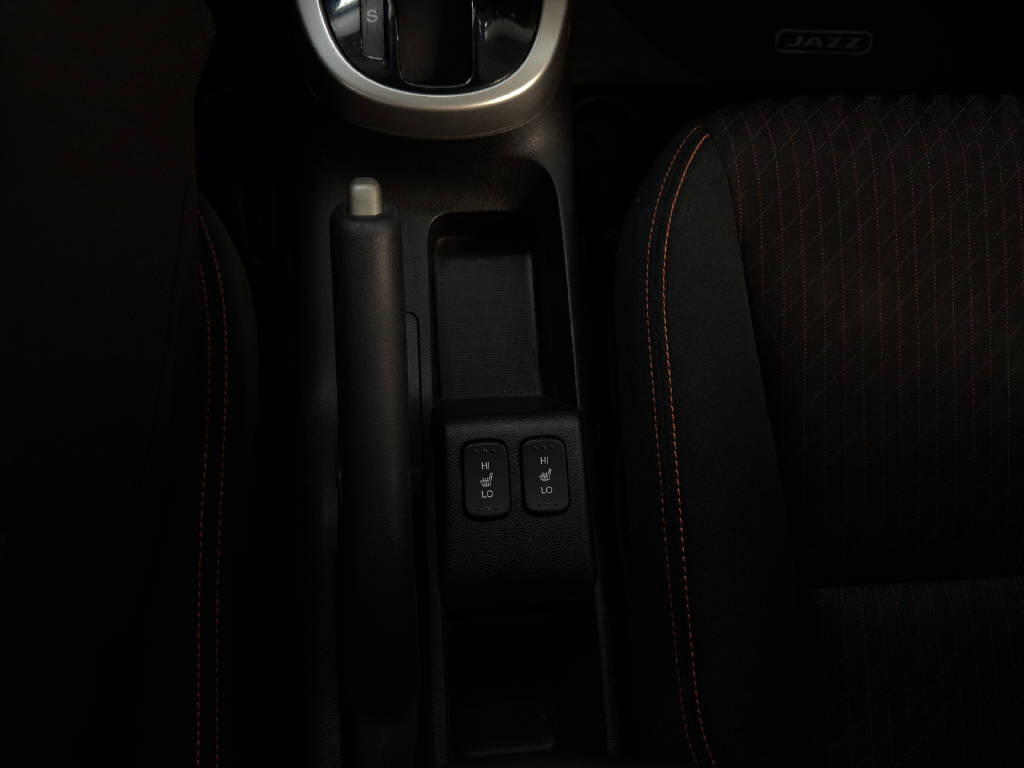 HONDA Jazz 1.5i-VTEC Dynamic CVT-image-15