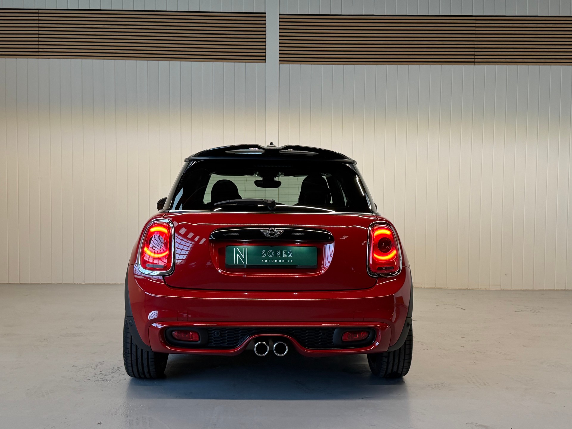 MINI Cooper S Steptronic / frisch am MFK & Service-showroom-element-3