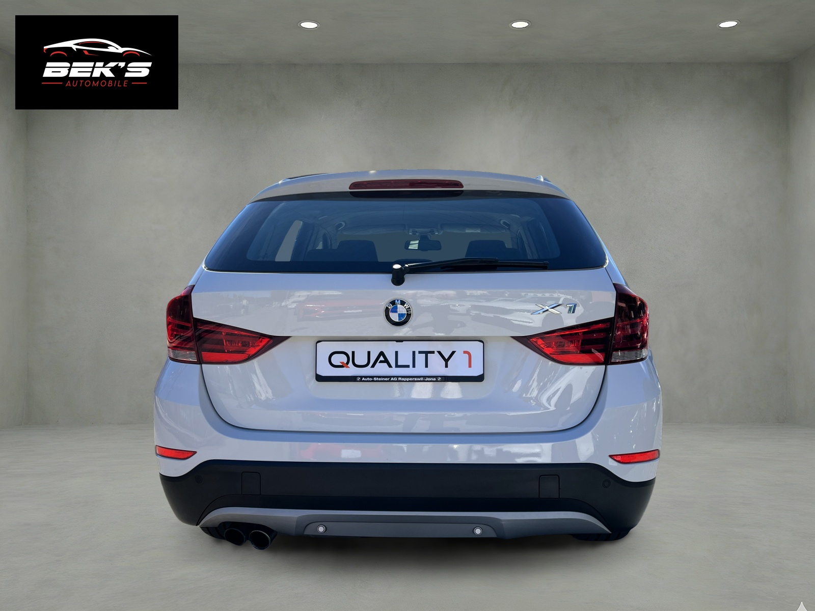 BMW X1 xDrive 20i Steptronic-showroom-element-3