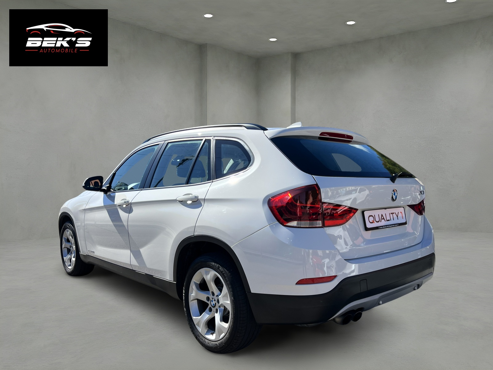 BMW X1 xDrive 20i Steptronic-showroom-element-2