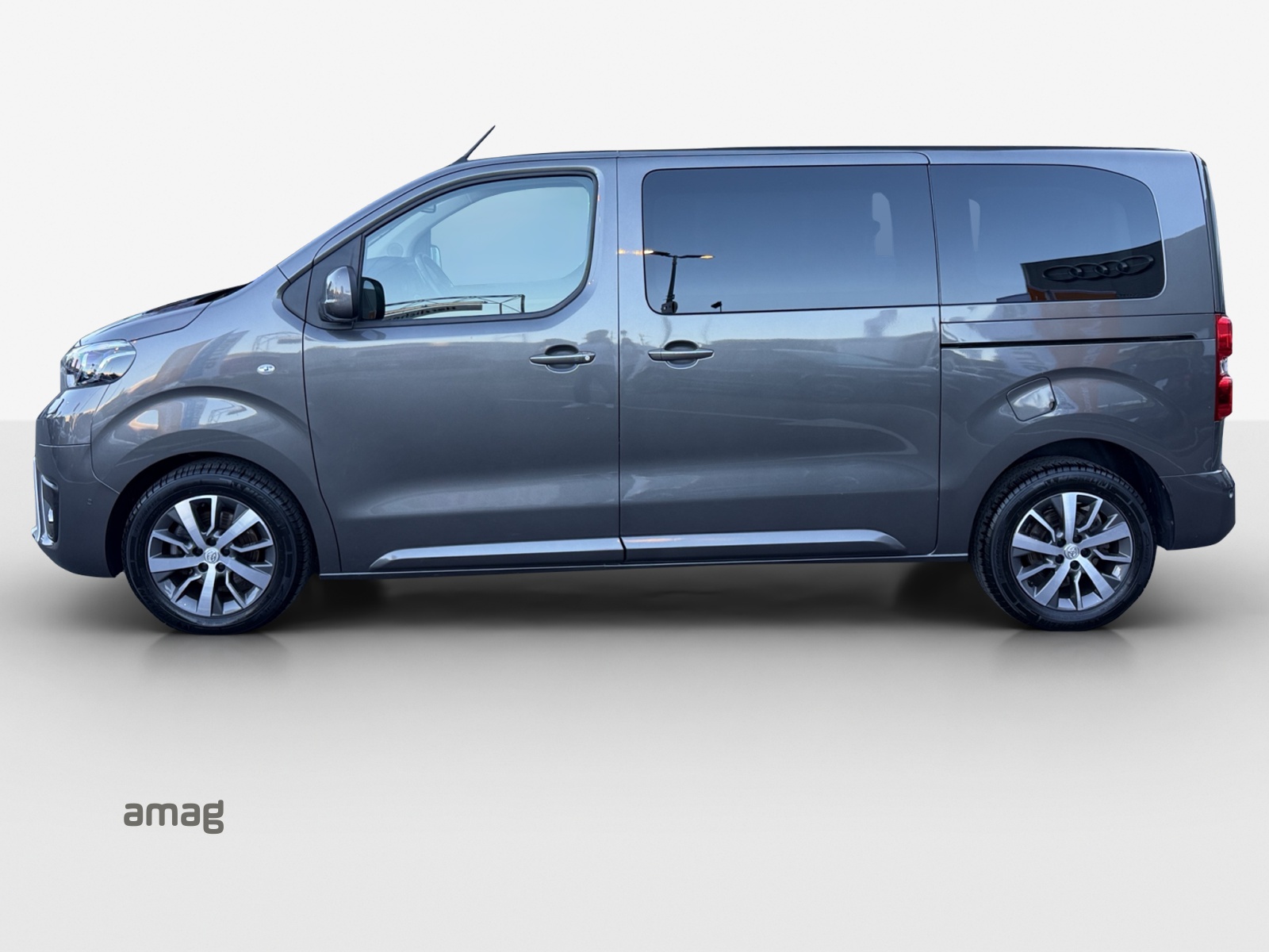 TOYOTA Proace Verso 2.0 D-4D Trend Medium 4x4-showroom-element-1