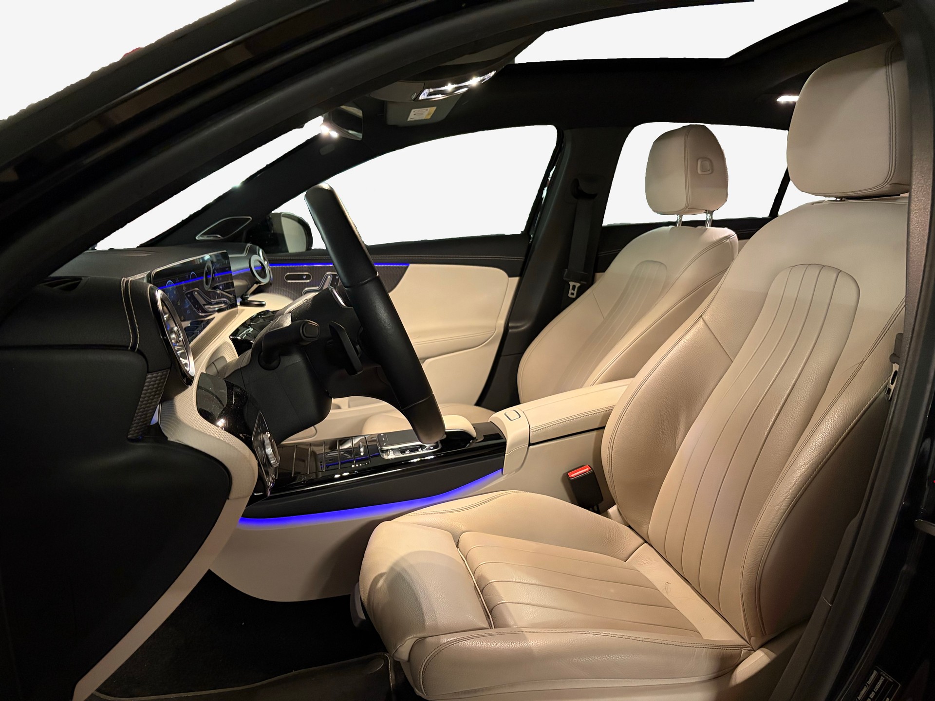 MERCEDES-BENZ A 200 Progressive 7G-DCT-image-10