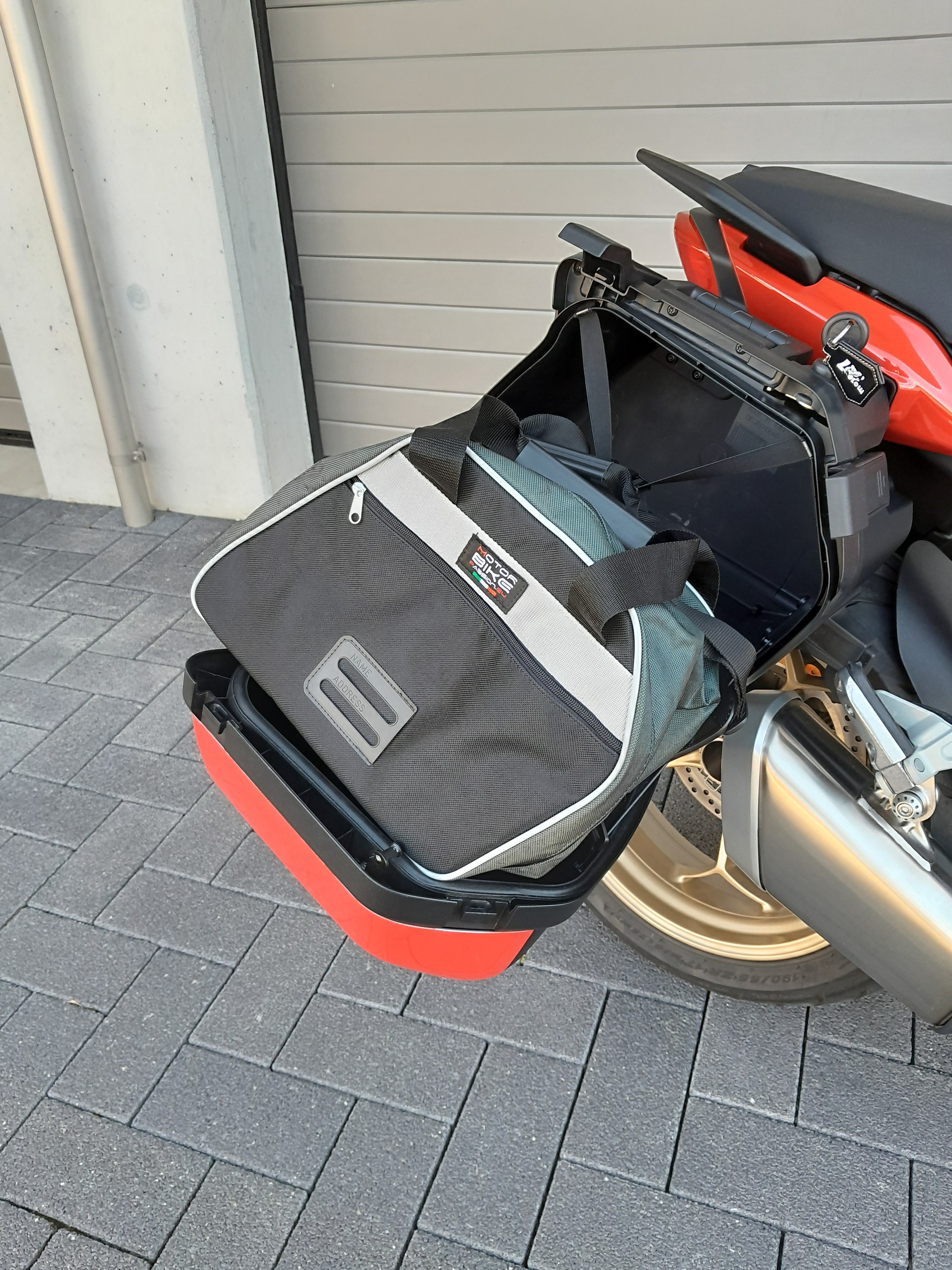 MOTO GUZZI V100 Mandello-image-5