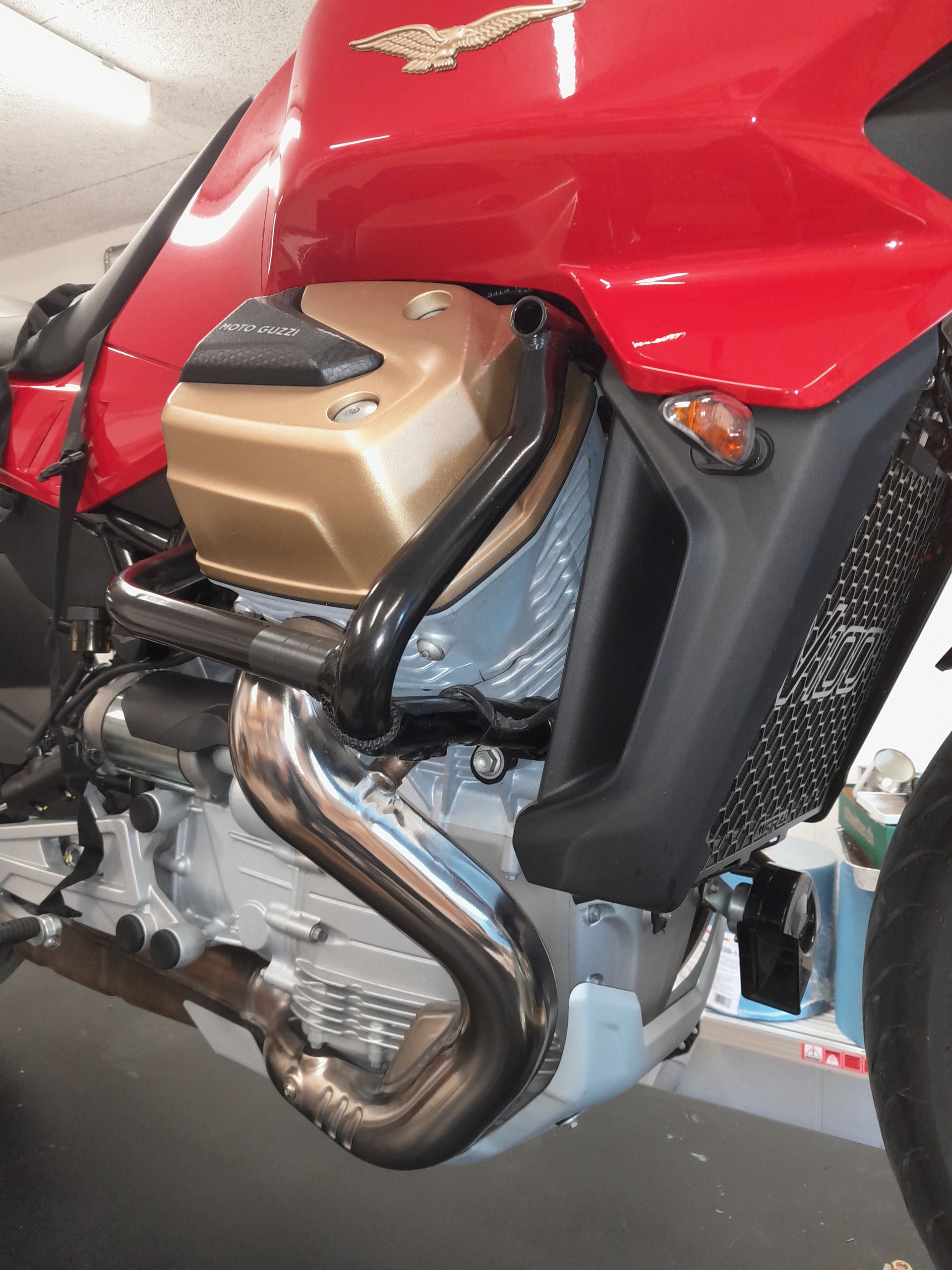 MOTO GUZZI V100 Mandello-image-8