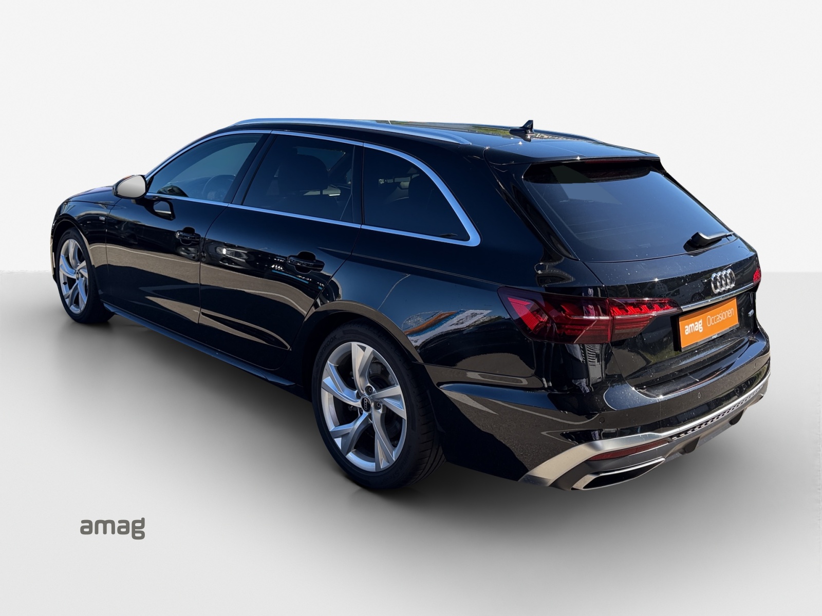AUDI A4 Avant 40 TFSI S line S-tronic quattro-showroom-element-2