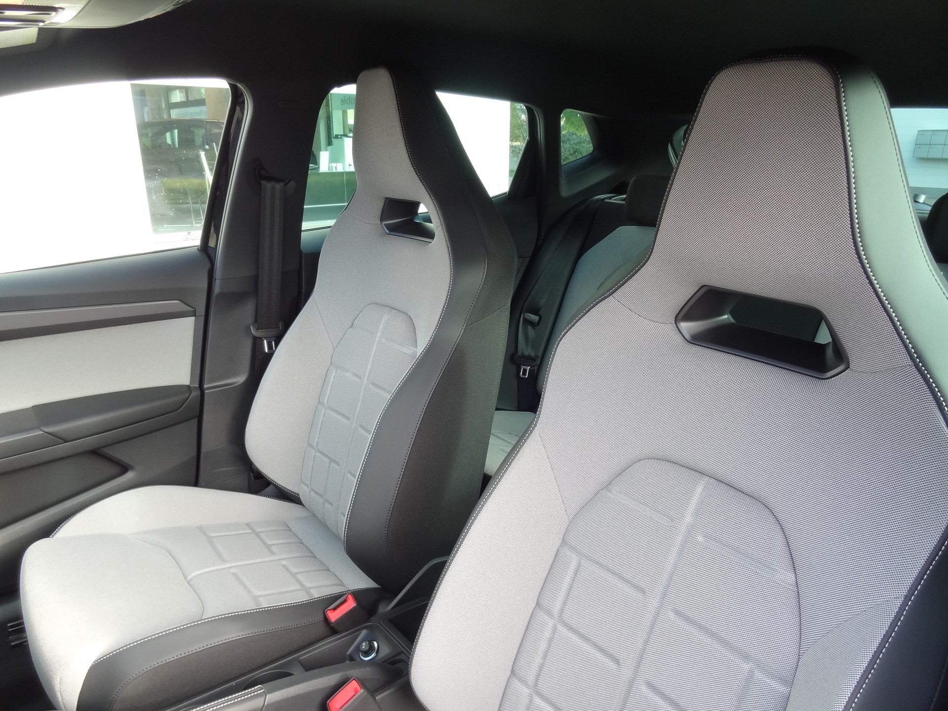 SEAT Ibiza 1.0 EcoTSI FR DSG-image-5