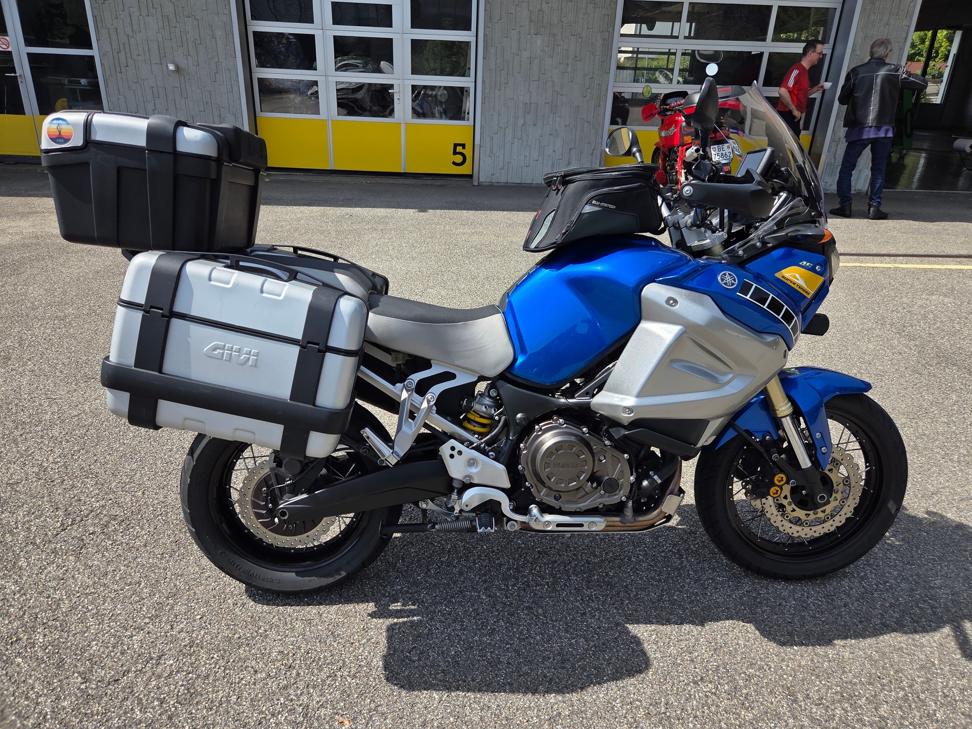 YAMAHA XT 1200 Z Super Ténéré-image-0