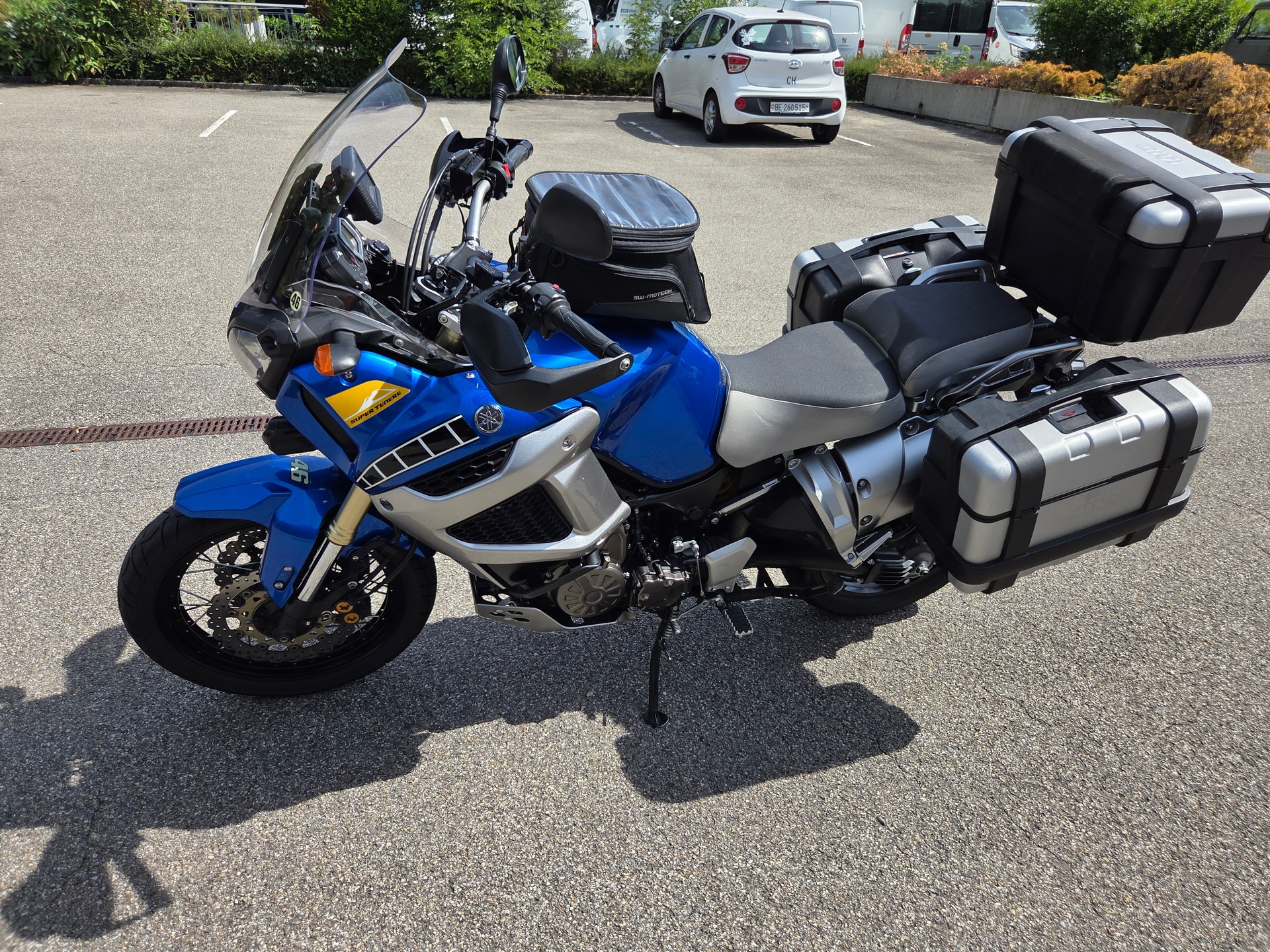 YAMAHA XT 1200 Z Super Ténéré-image-1