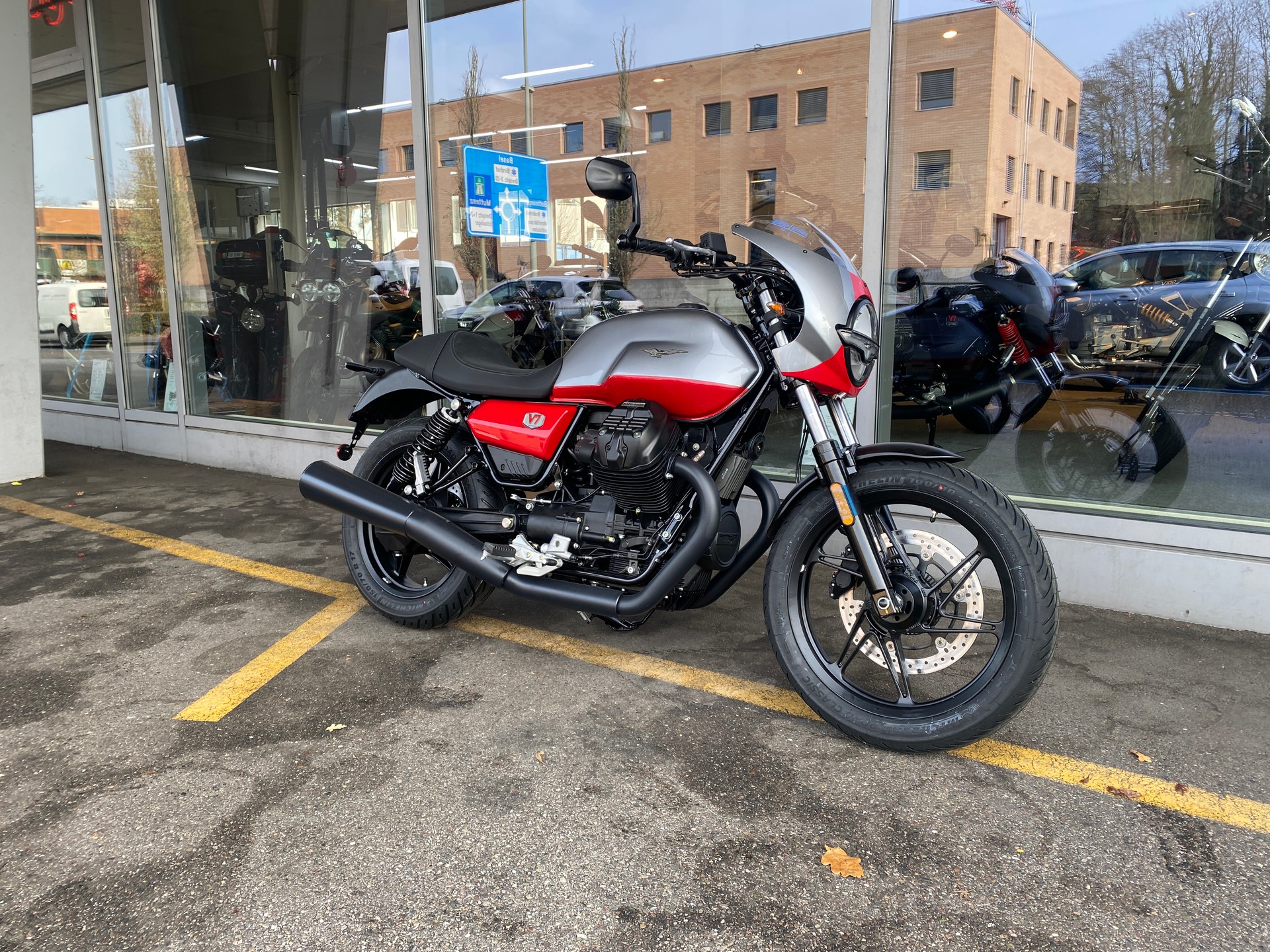 MOTO GUZZI V7/850 Stone Corsa-image-0