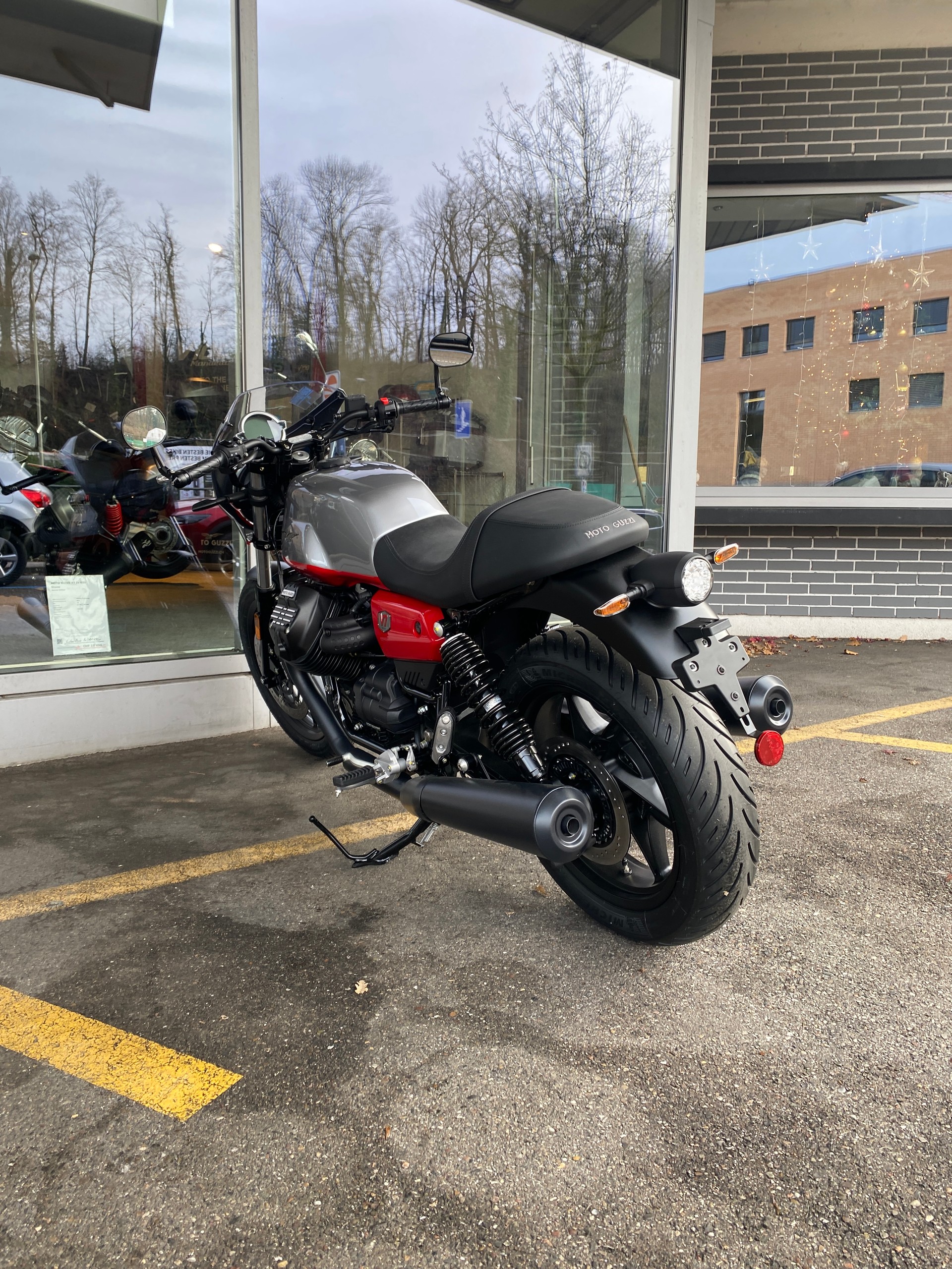 MOTO GUZZI V7/850 Stone Corsa-image-10
