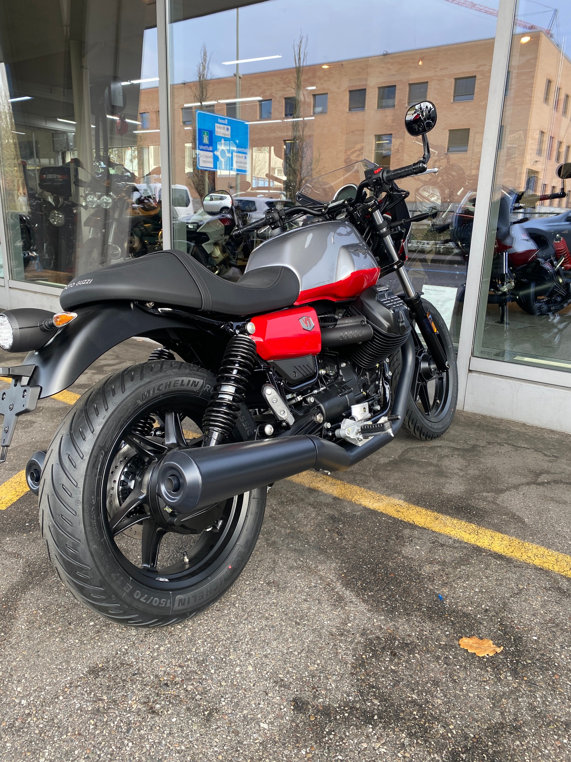 MOTO GUZZI V7/850 Stone Corsa-image-12