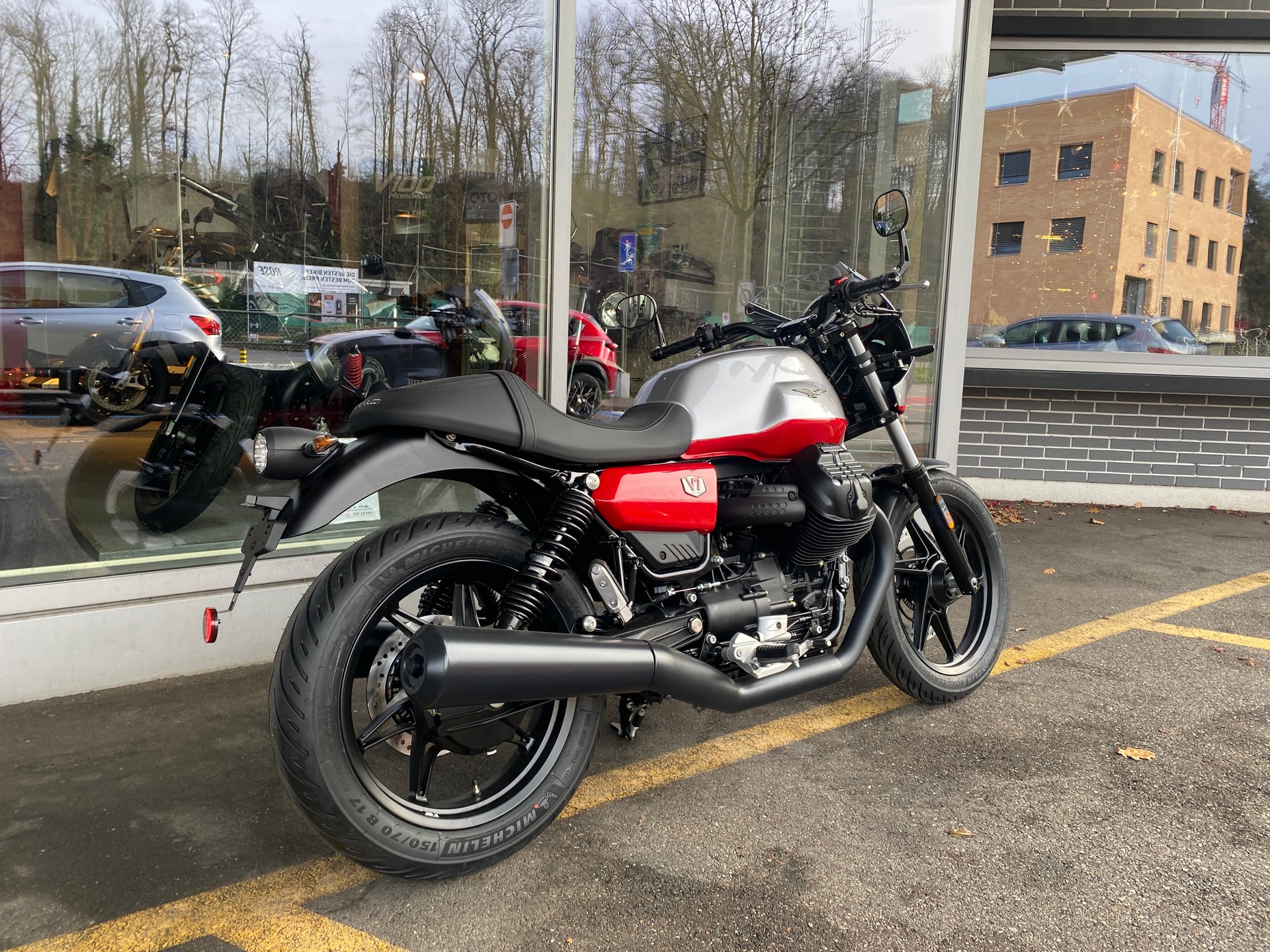 MOTO GUZZI V7/850 Stone Corsa-image-2