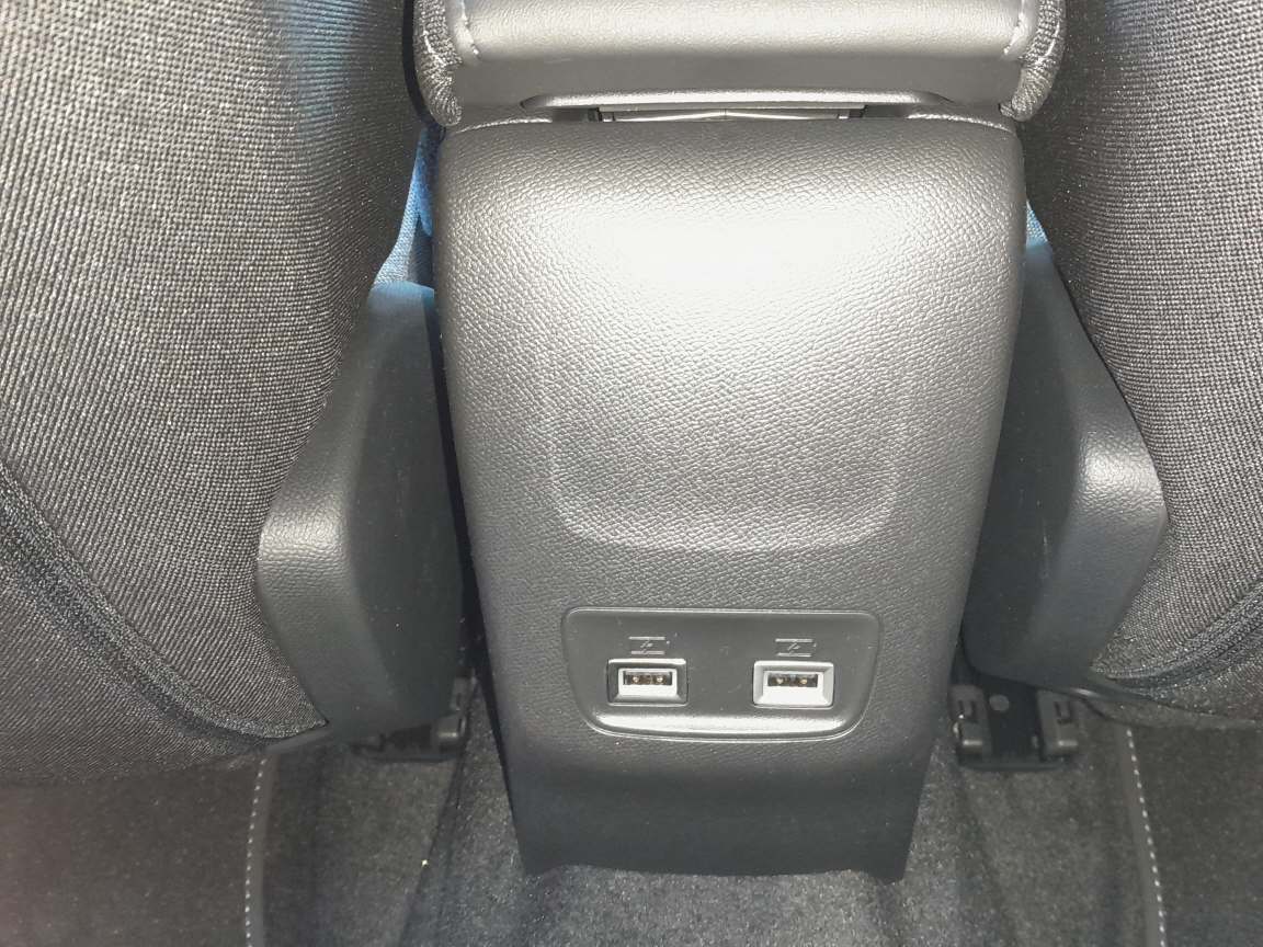 PEUGEOT 208 e-Active Pack-image-13