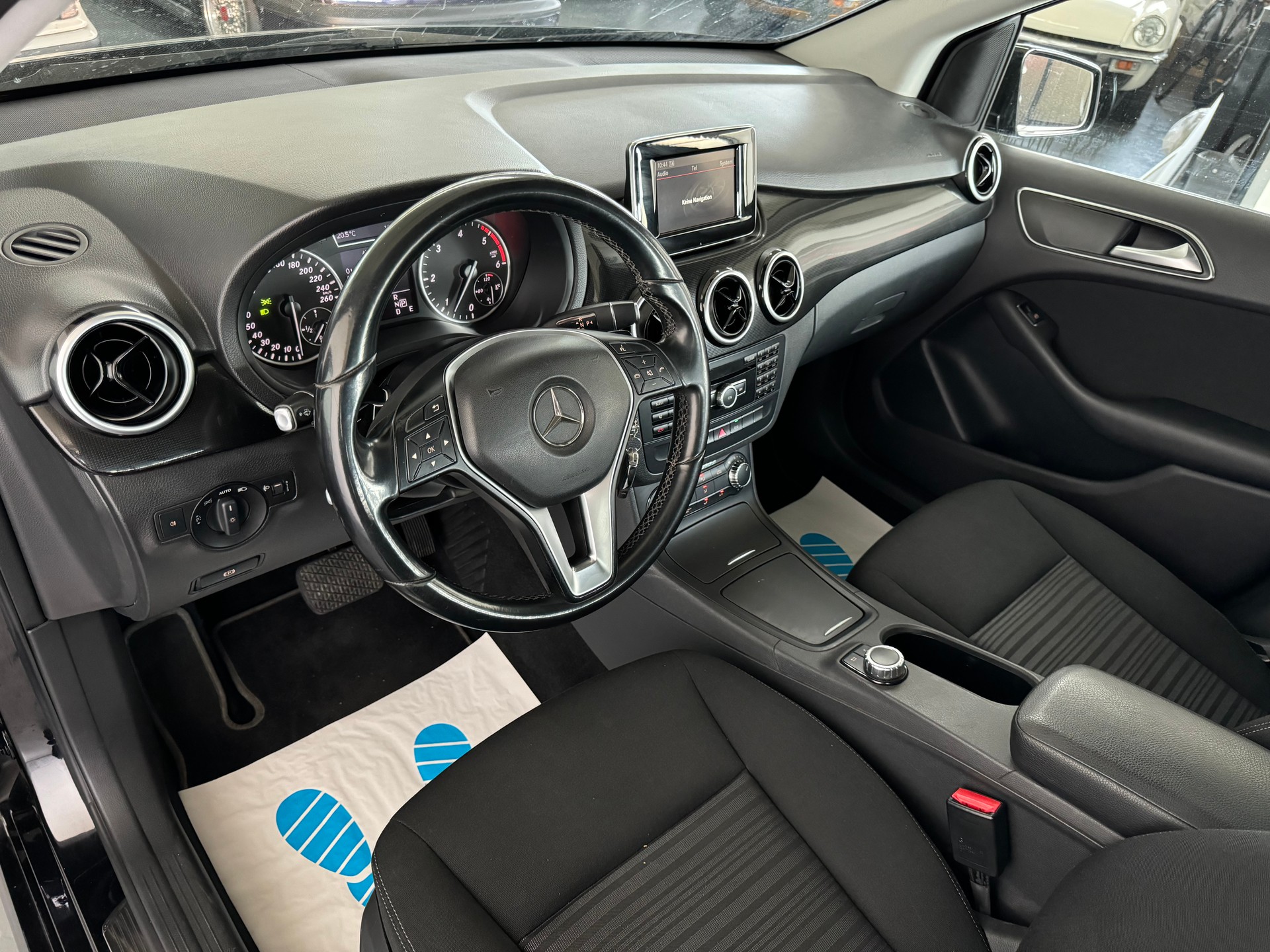 MERCEDES-BENZ B 180 CDI 7G-DCT-image-10