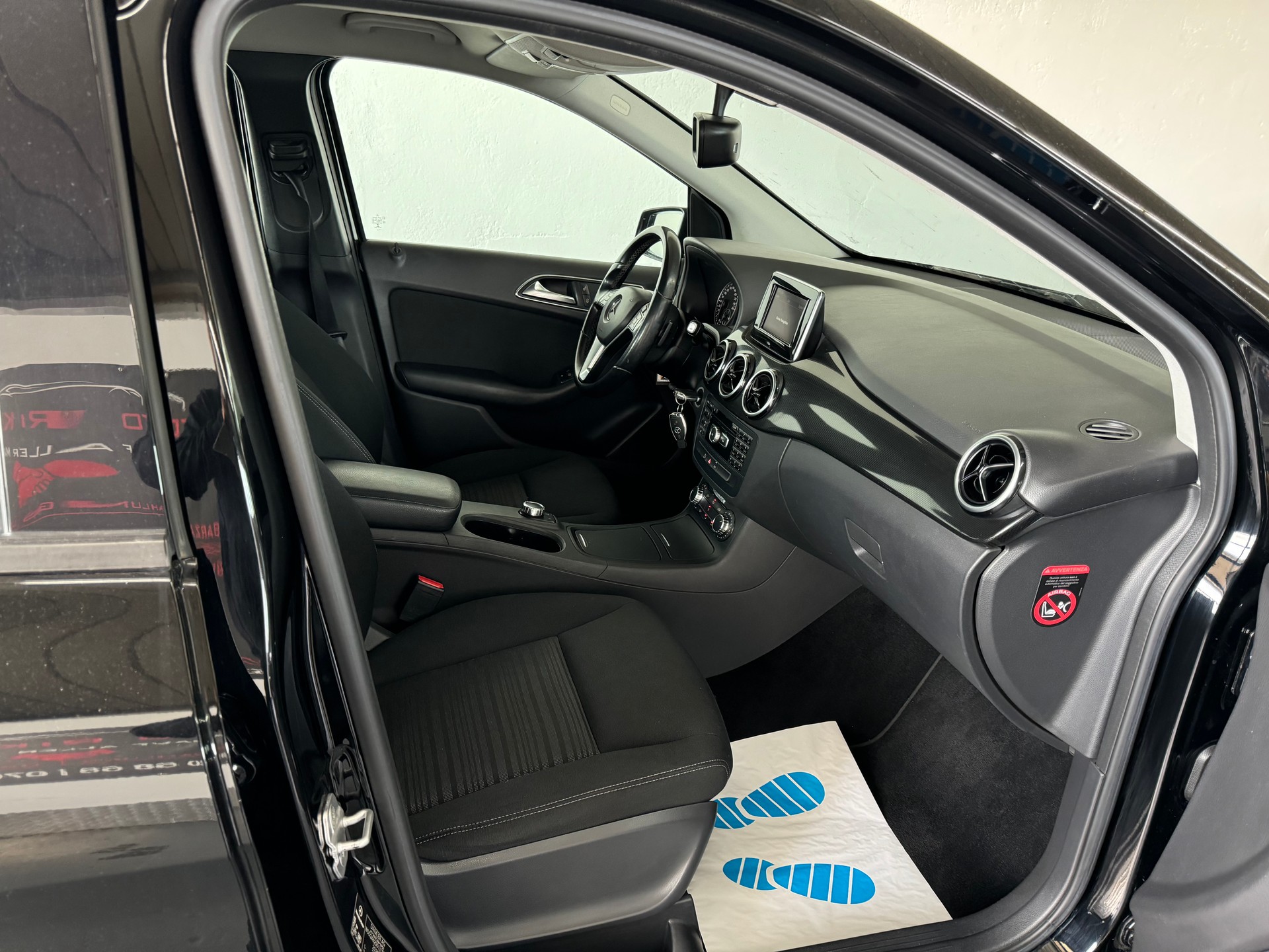 MERCEDES-BENZ B 180 CDI 7G-DCT-image-16