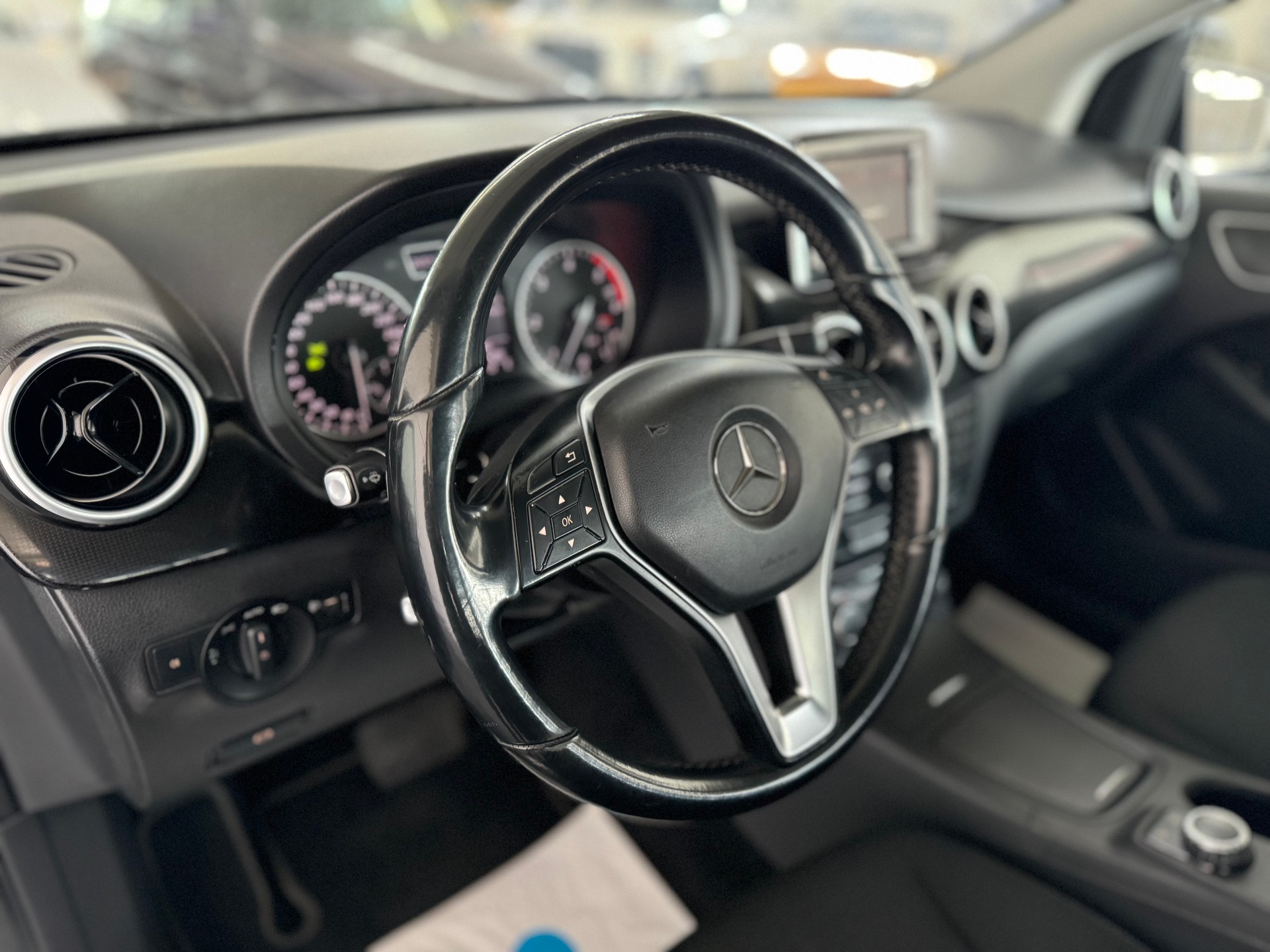 MERCEDES-BENZ B 180 CDI 7G-DCT-image-9