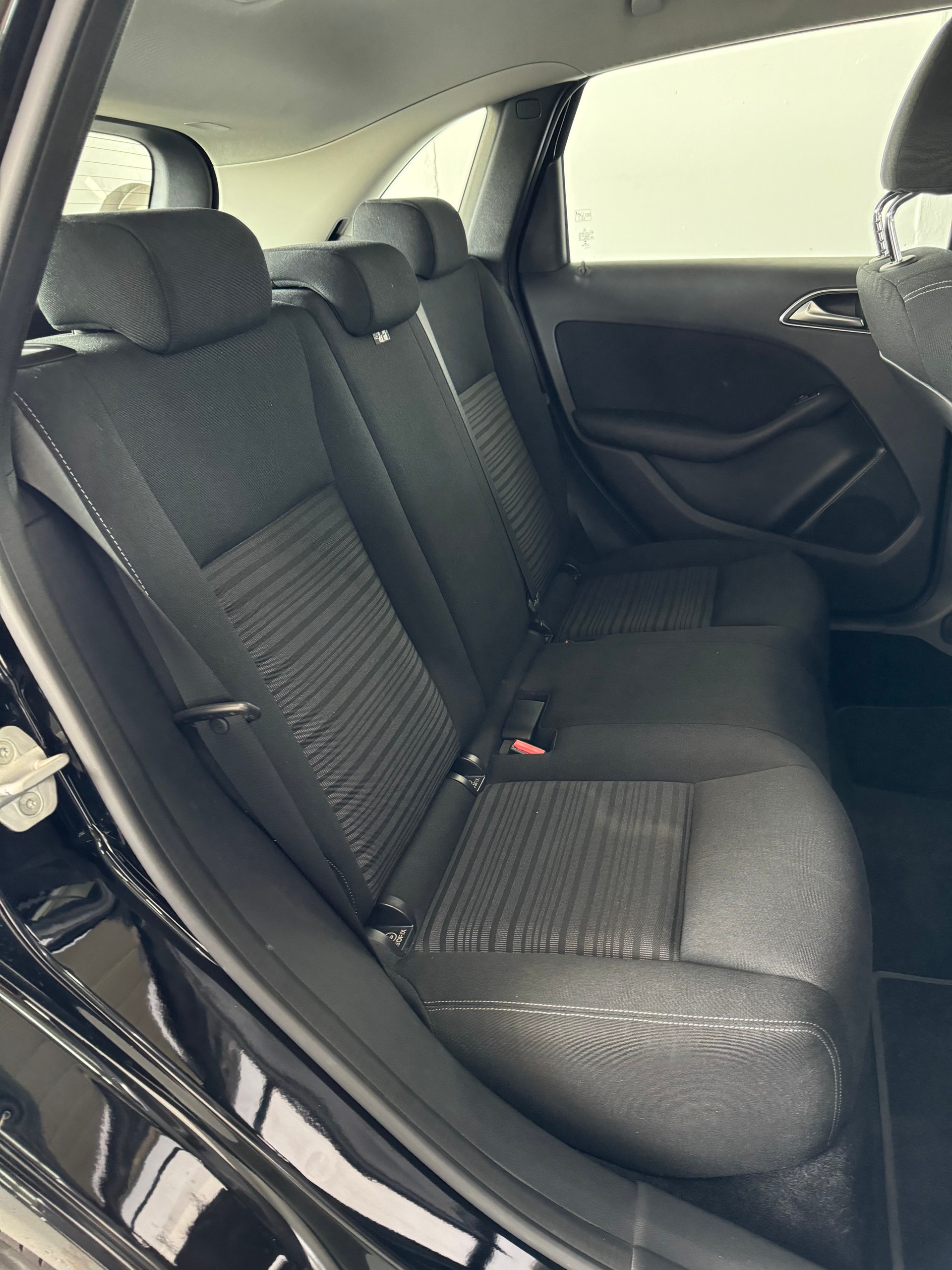MERCEDES-BENZ B 180 CDI 7G-DCT-image-19