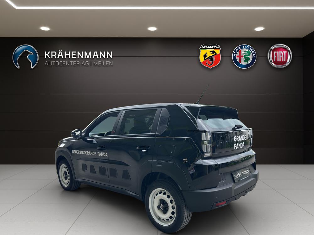 FIAT Grande Panda Red-showroom-element-2