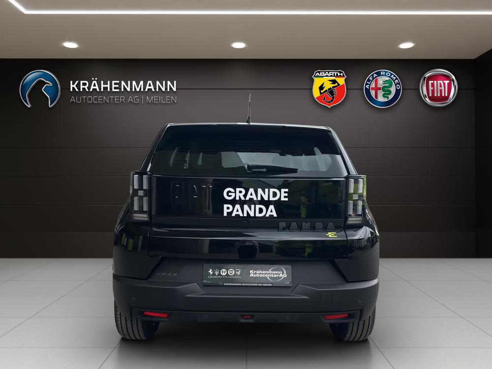 FIAT Grande Panda Red-showroom-element-3