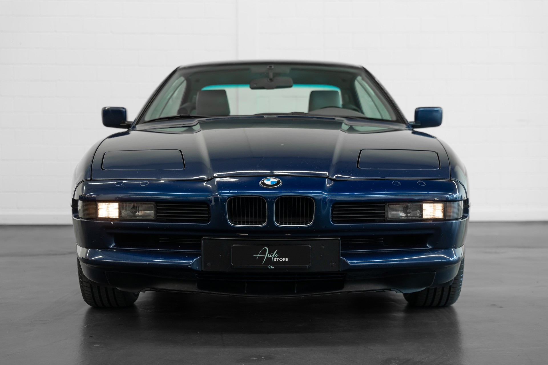 BMW 850i A-image-4