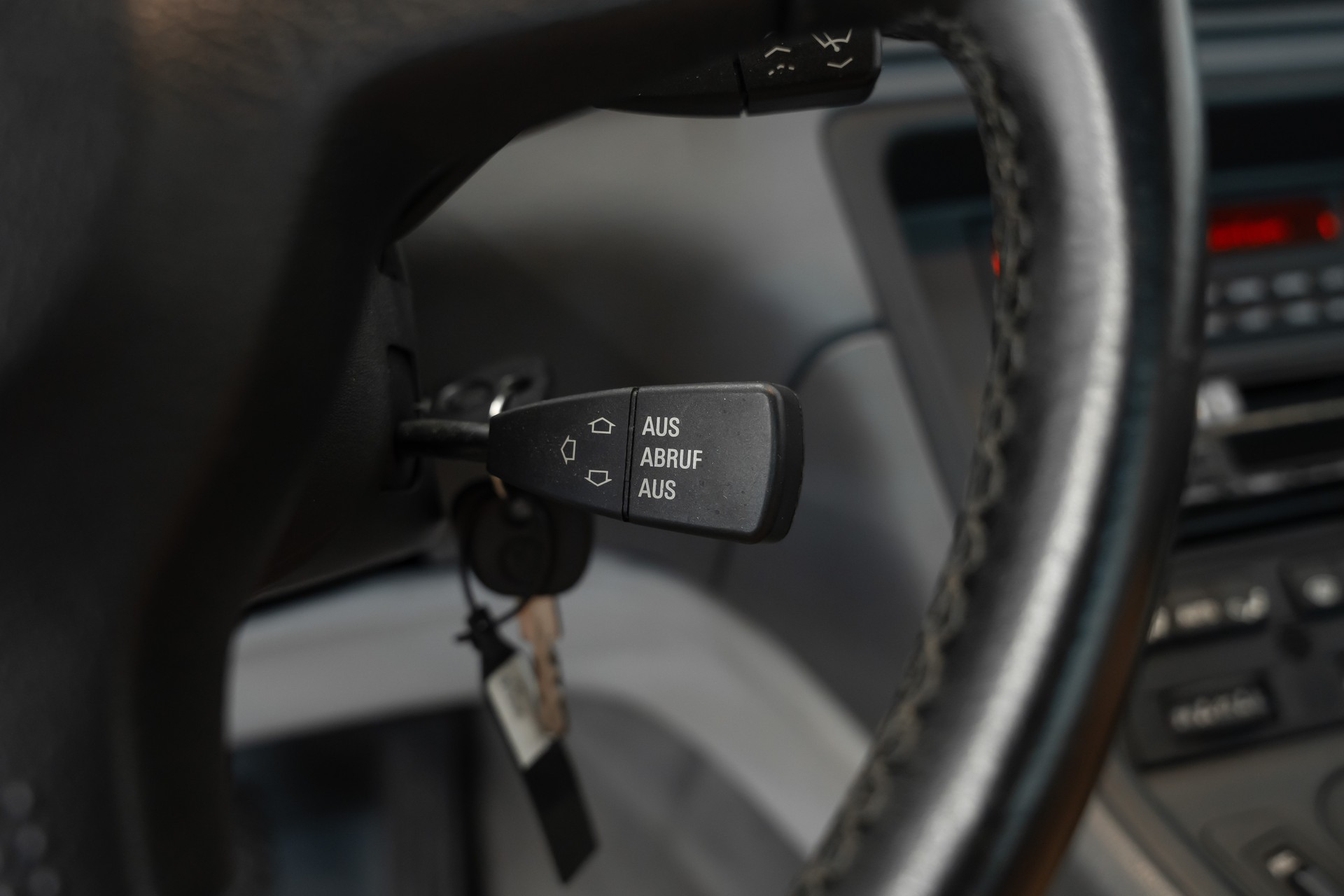 BMW 850i A-image-16