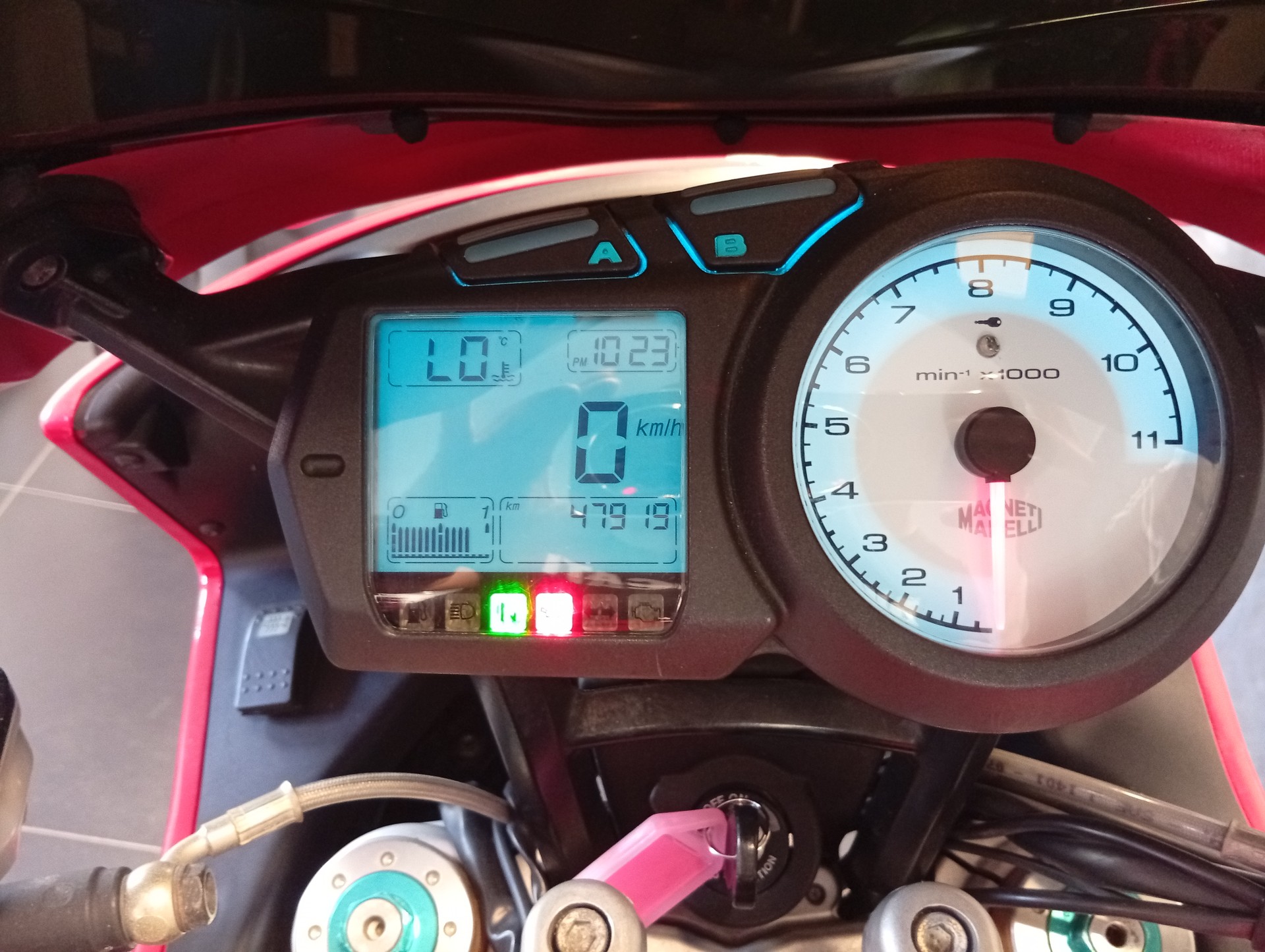 DUCATI Multistrada 1100 S-image-6