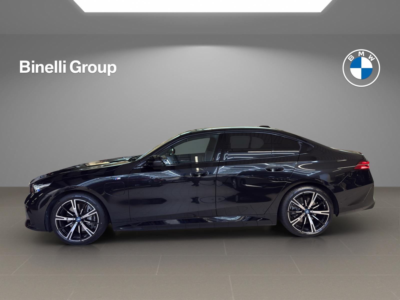 BMW 550e xDrive M Sport-showroom-element-1