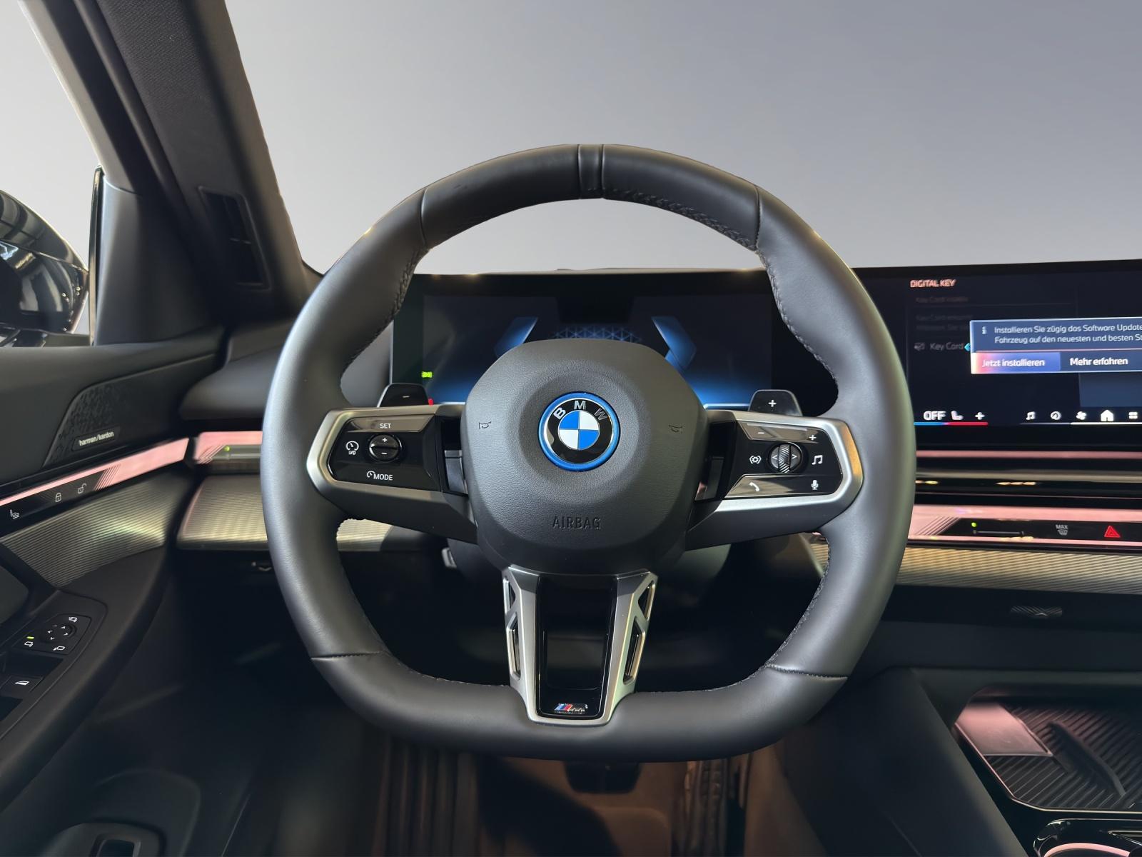 BMW 550e xDrive M Sport-image-9